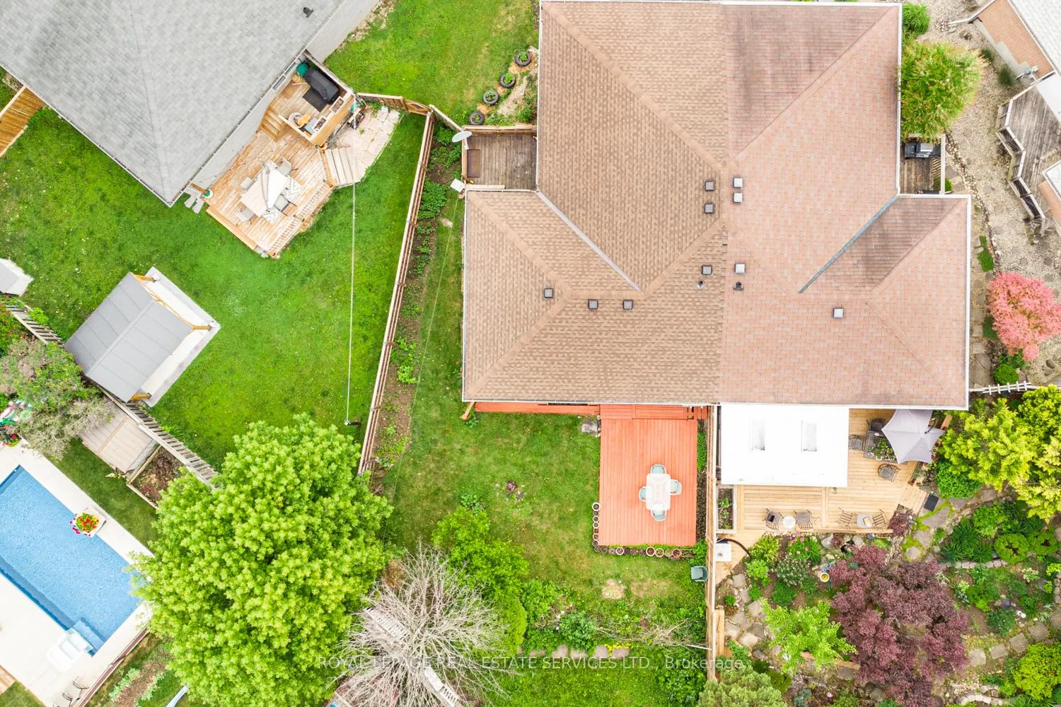 Photo 1 of 86 Old Huron Court, Kitchener — HOMEH