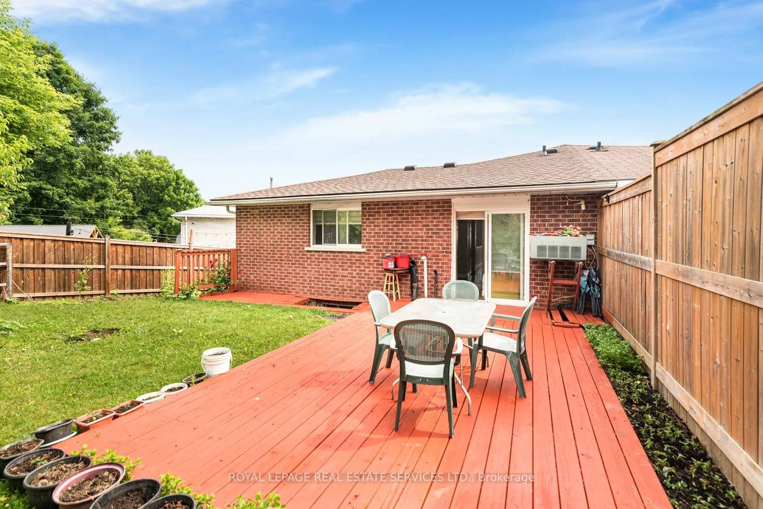 Photo 3 of 86 Old Huron Court, Kitchener — HOMEH