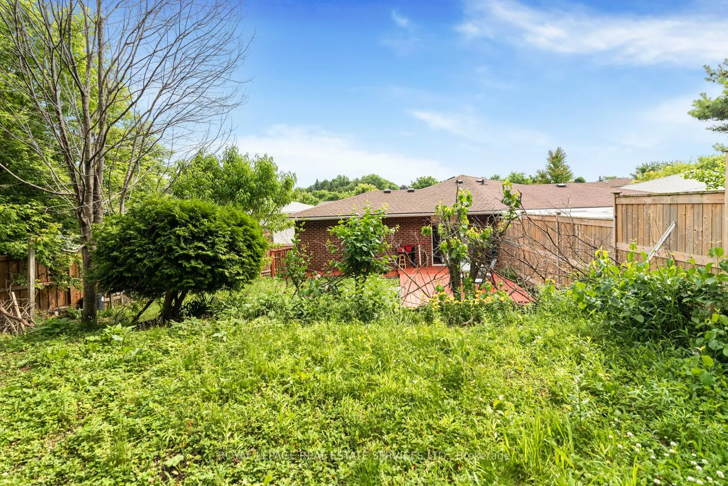 Photo 8 of 86 Old Huron Court, Kitchener — HOMEH