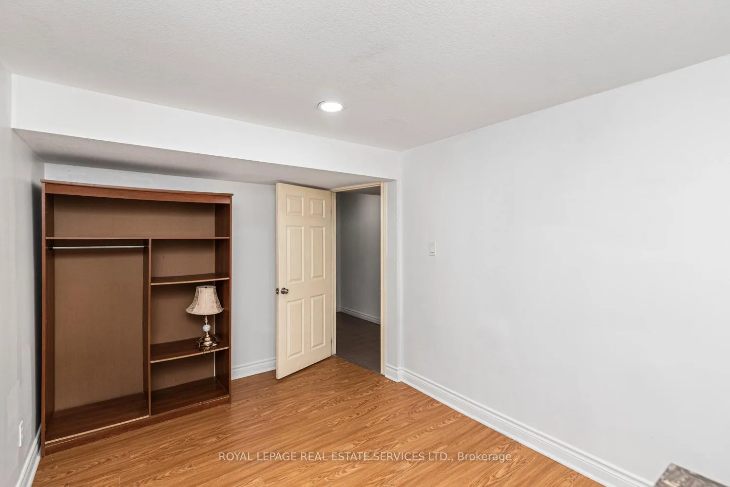 Photo 32 of 86 Old Huron Court, Kitchener — HOMEH