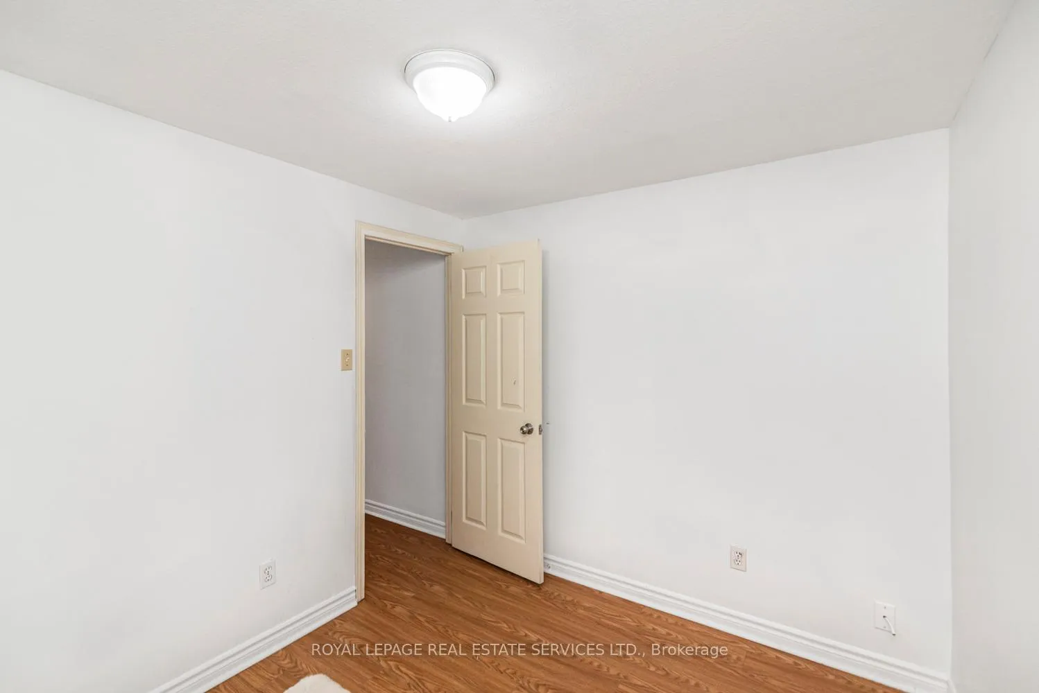Photo 34 of 86 Old Huron Court, Kitchener — HOMEH