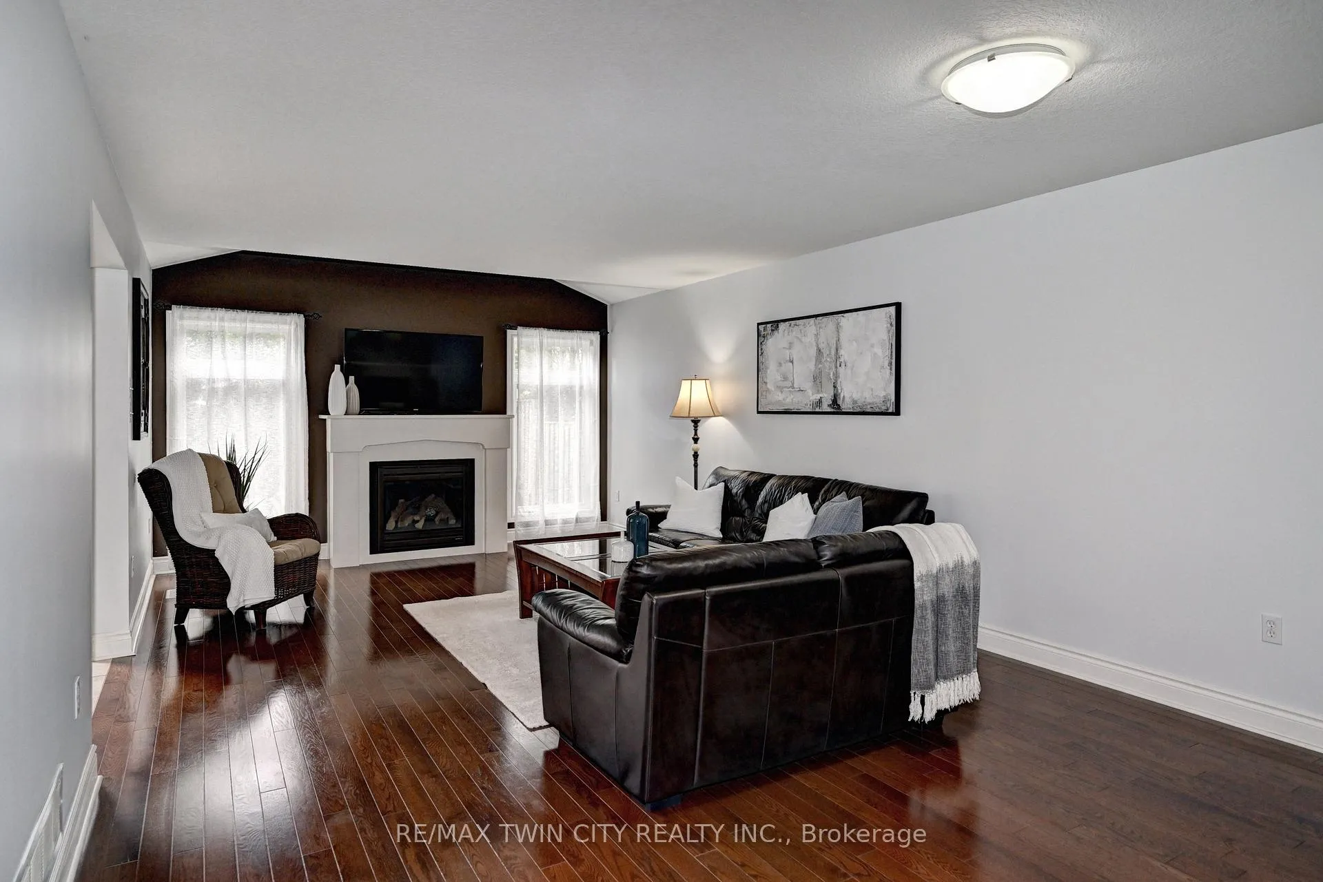 Photo 14 of 72 Helena Feasby Street, Kitchener, Larentian West — HOMEH