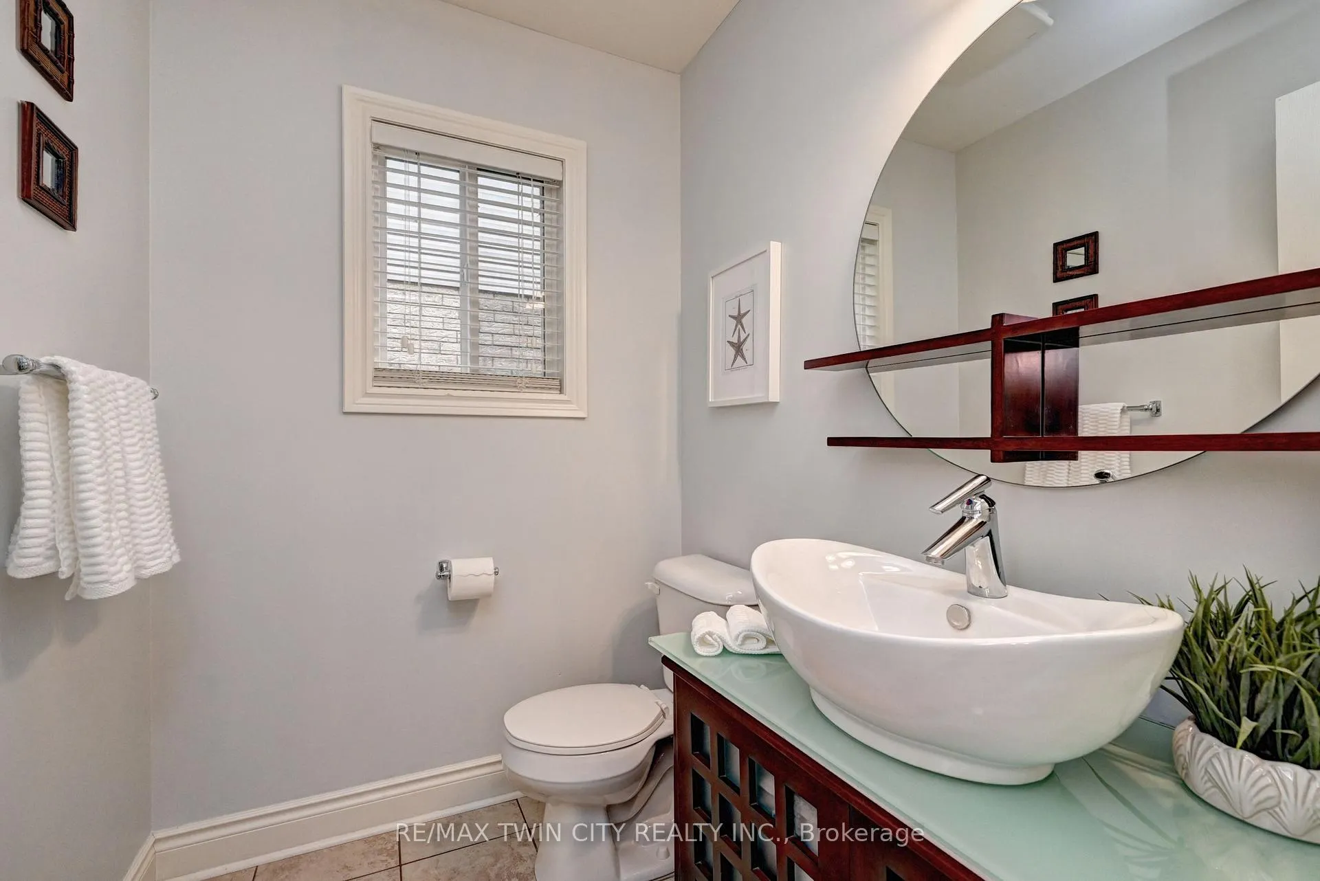 Photo 16 of 72 Helena Feasby Street, Kitchener, Larentian West — HOMEH
