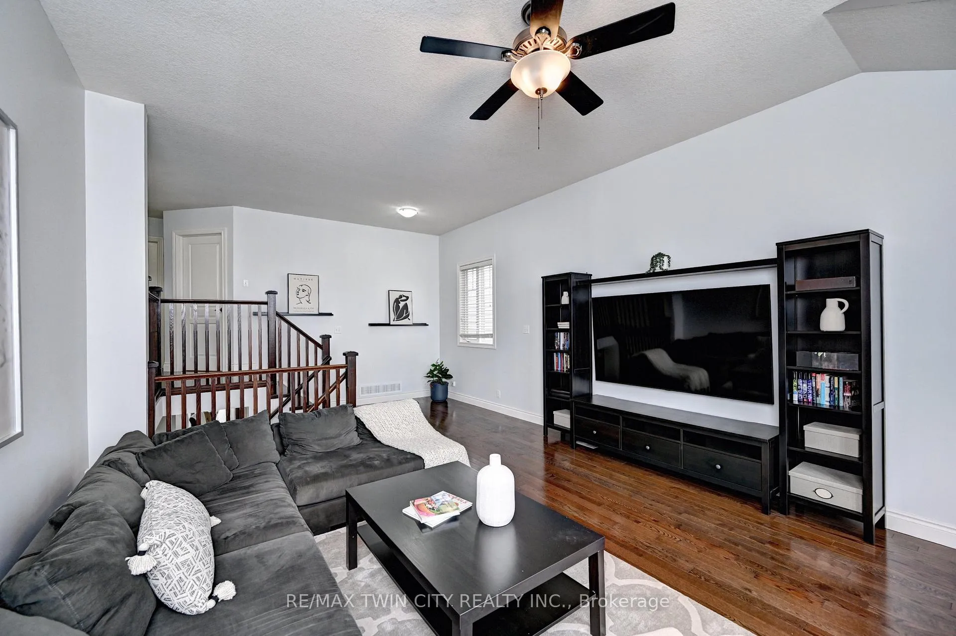 Photo 18 of 72 Helena Feasby Street, Kitchener, Larentian West — HOMEH
