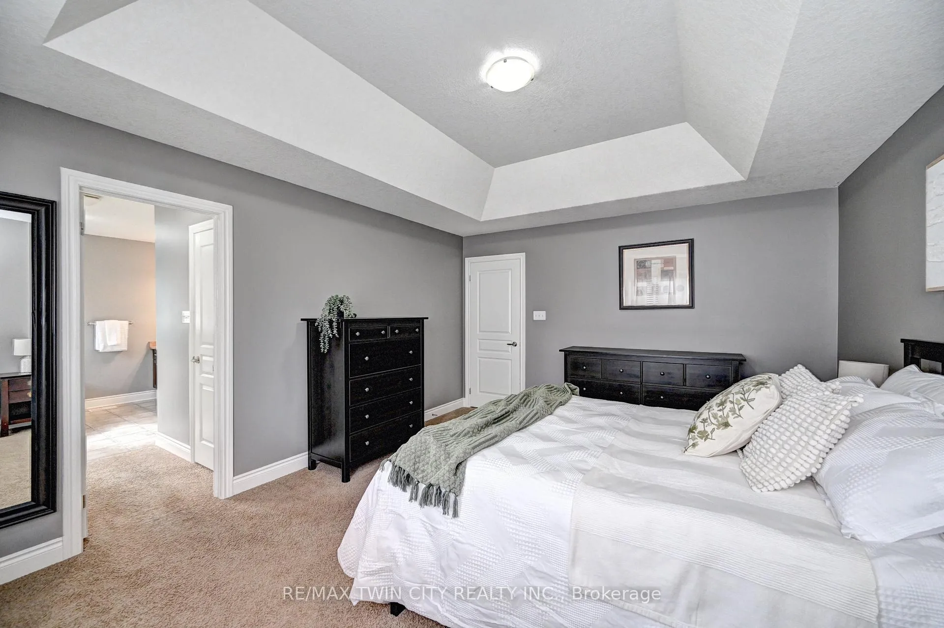 Photo 25 of 72 Helena Feasby Street, Kitchener, Larentian West — HOMEH