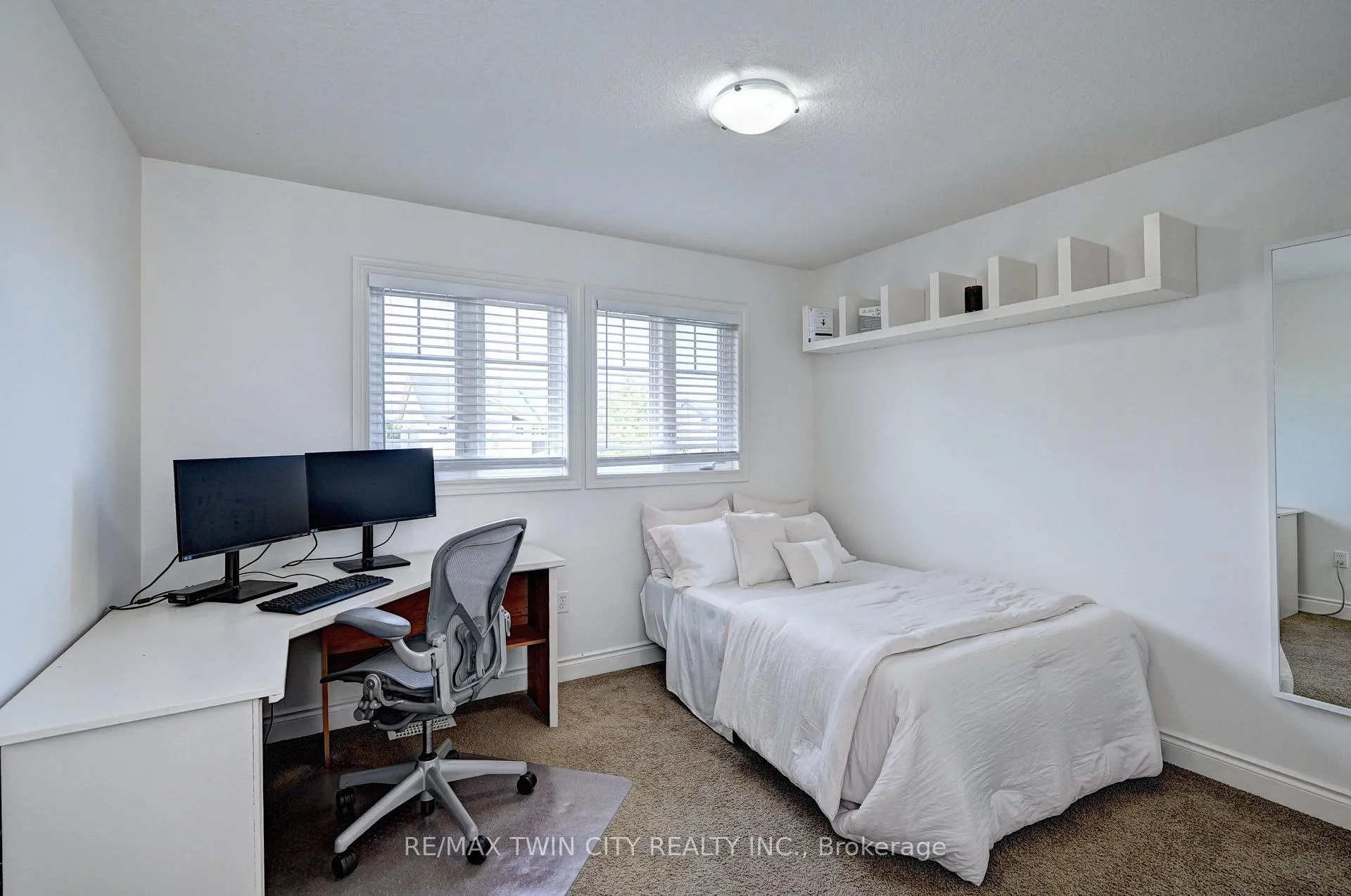 Photo 33 of 72 Helena Feasby Street, Kitchener, Larentian West — HOMEH