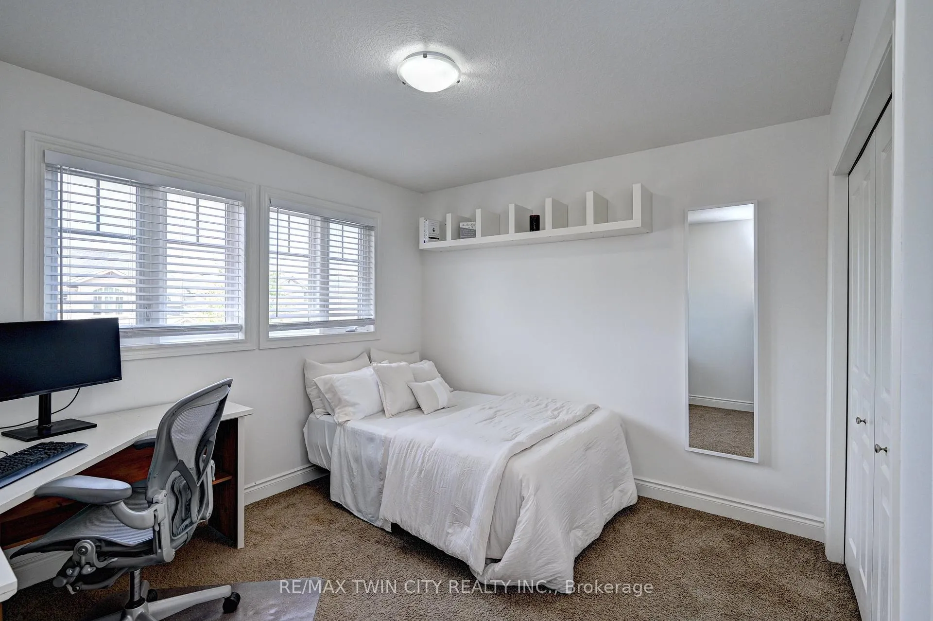 Photo 34 of 72 Helena Feasby Street, Kitchener, Larentian West — HOMEH