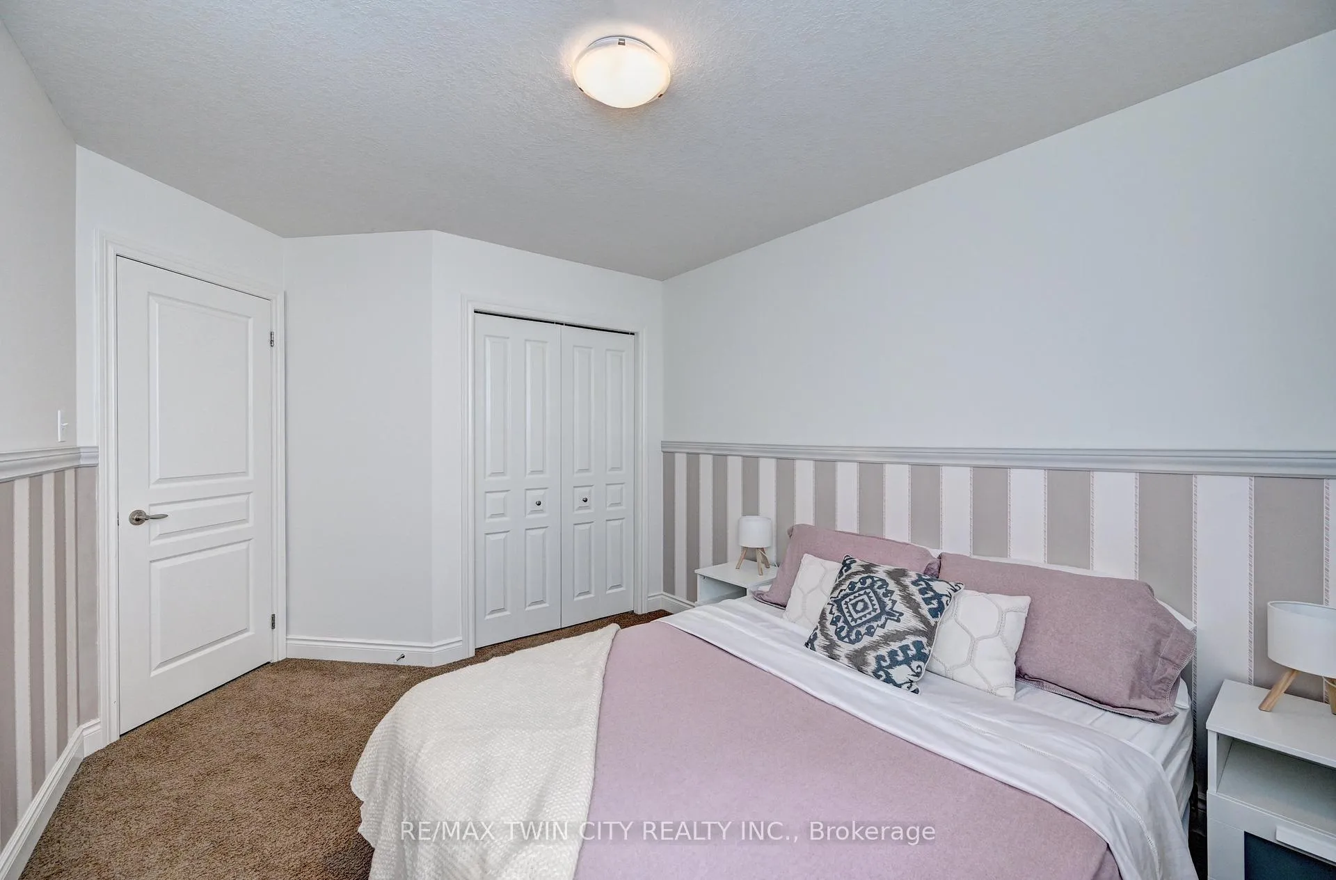 Photo 35 of 72 Helena Feasby Street, Kitchener, Larentian West — HOMEH