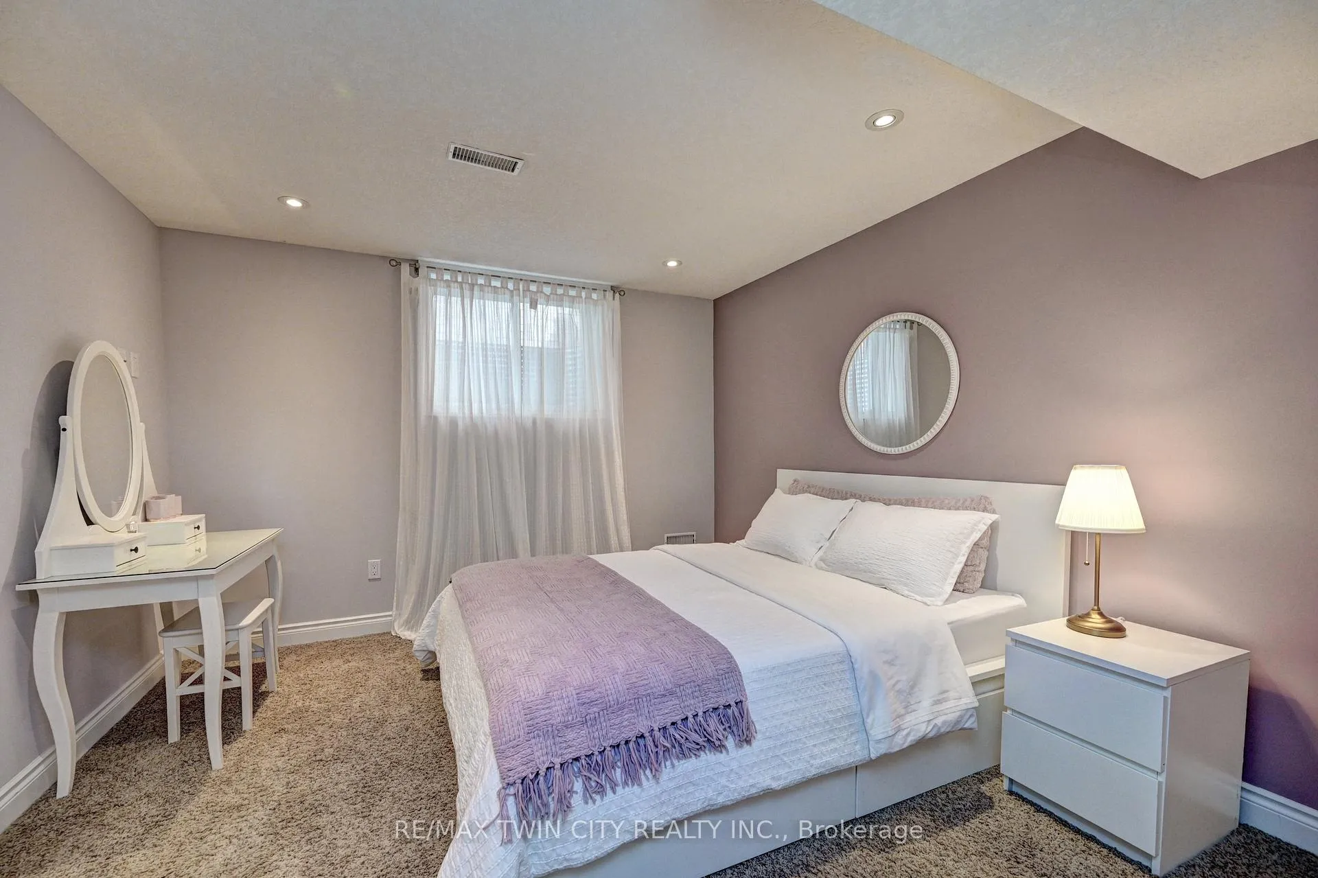 Photo 40 of 72 Helena Feasby Street, Kitchener, Larentian West — HOMEH