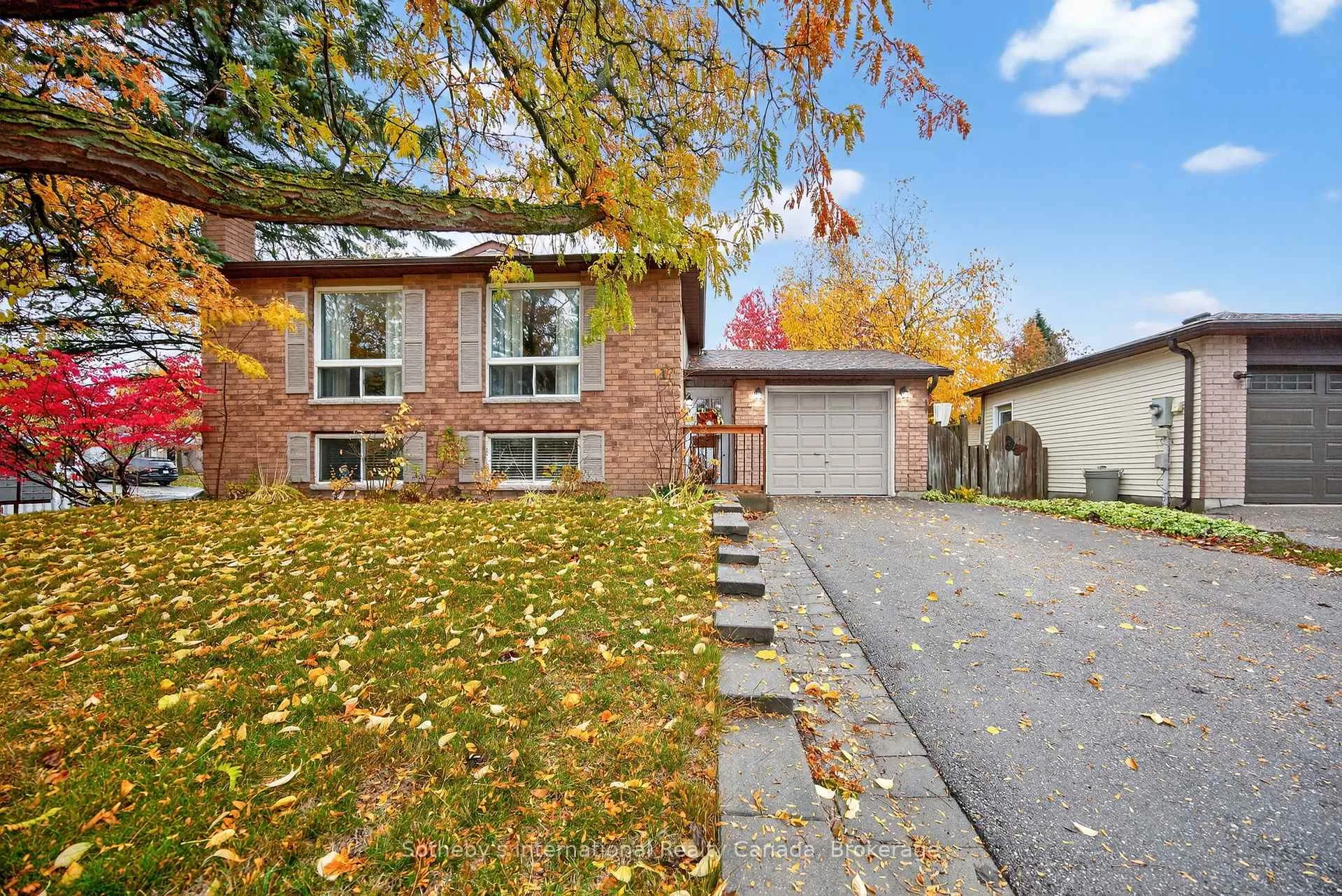 Photo 1 of 17 Coles Street, Barrie, Sunnidale — HOMEH