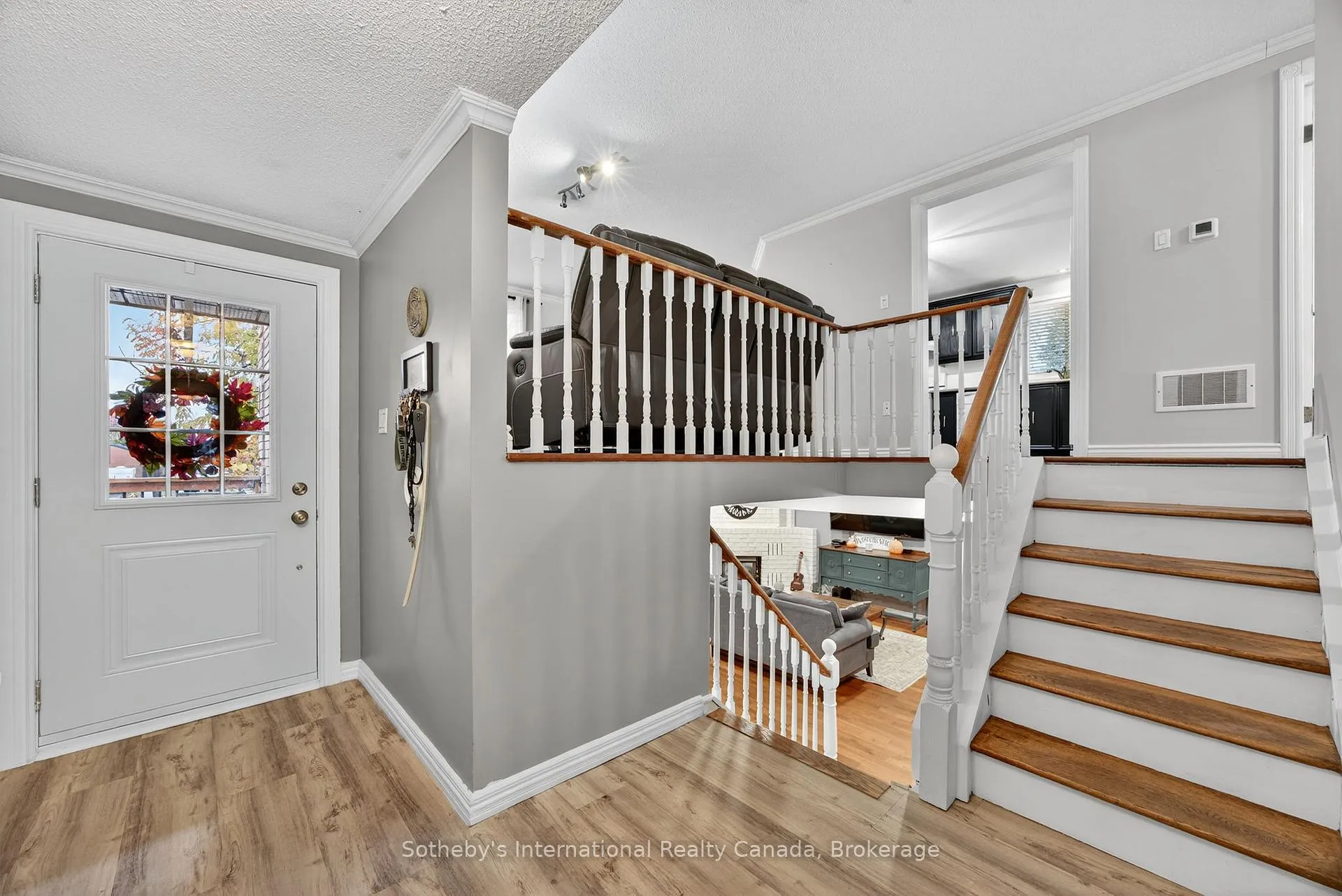 Photo 7 of 17 Coles Street, Barrie, Sunnidale — HOMEH