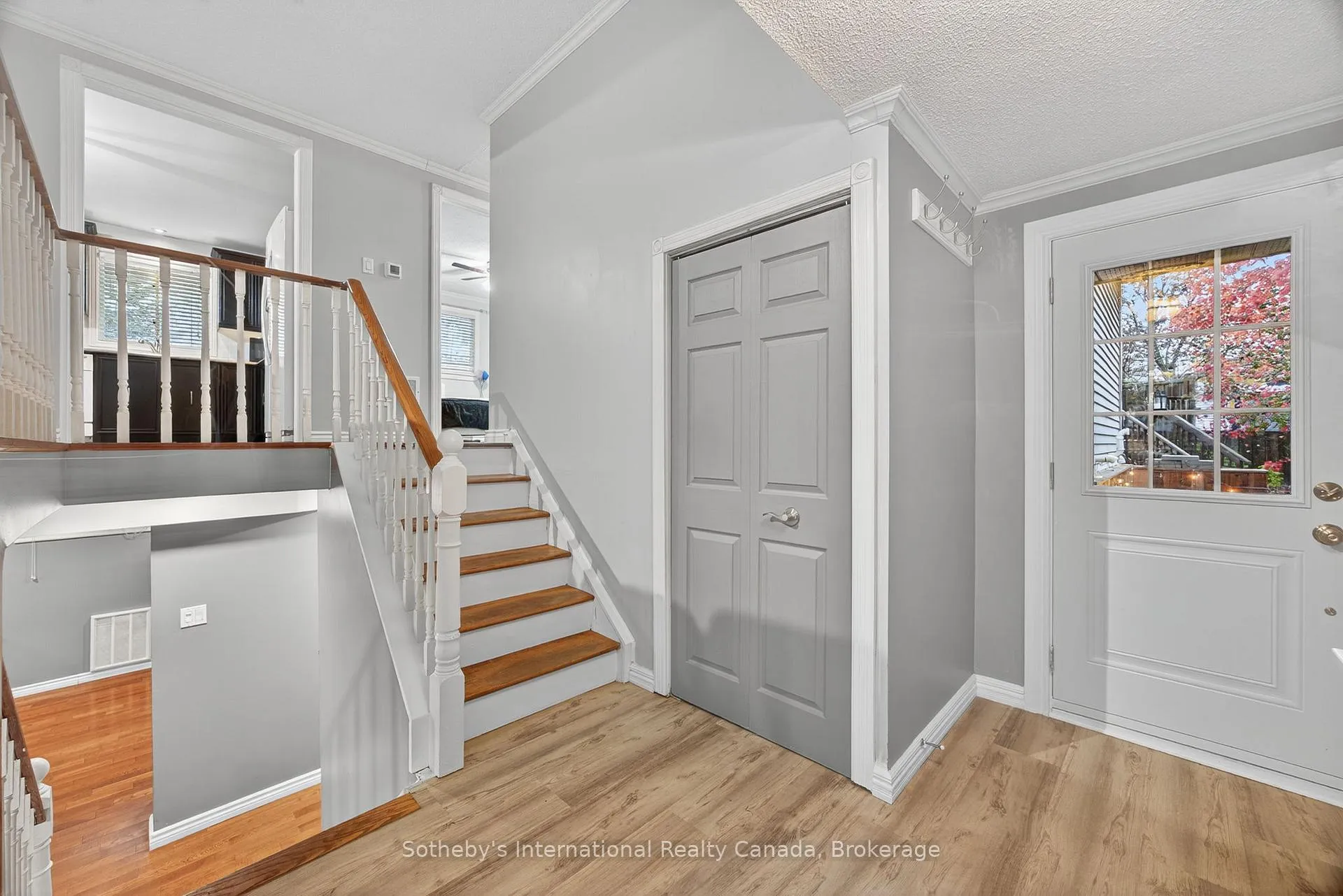 Photo 9 of 17 Coles Street, Barrie, Sunnidale — HOMEH