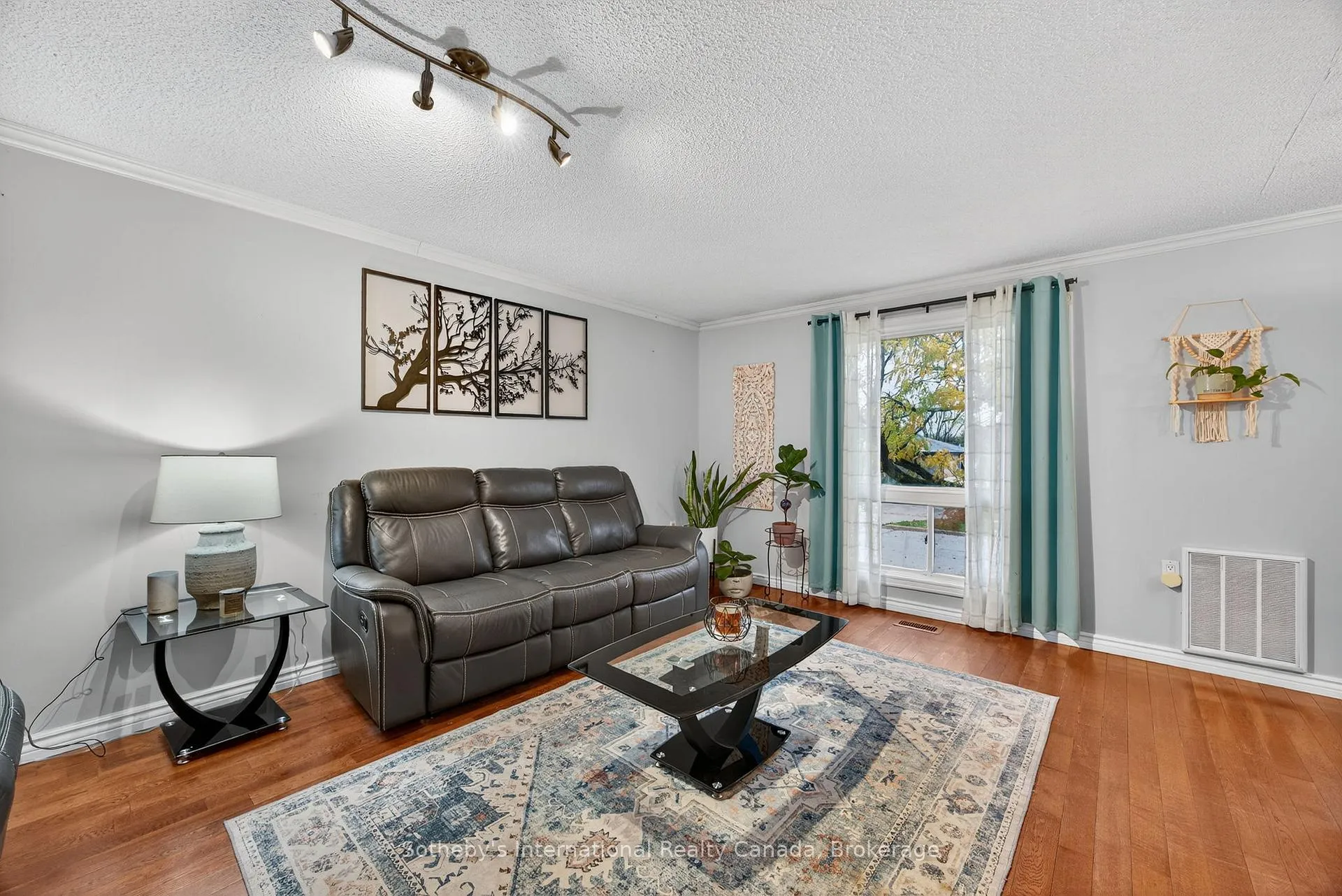 Photo 10 of 17 Coles Street, Barrie, Sunnidale — HOMEH