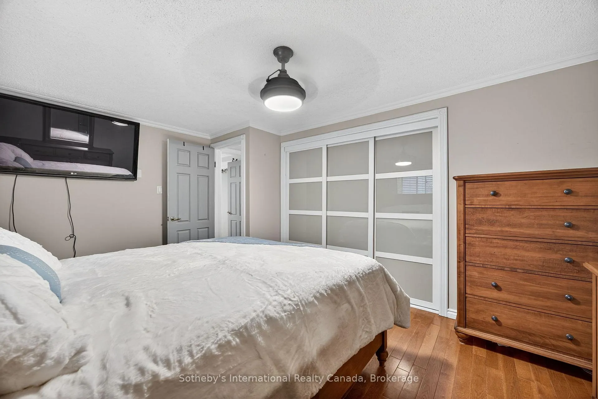 Photo 26 of 17 Coles Street, Barrie, Sunnidale — HOMEH