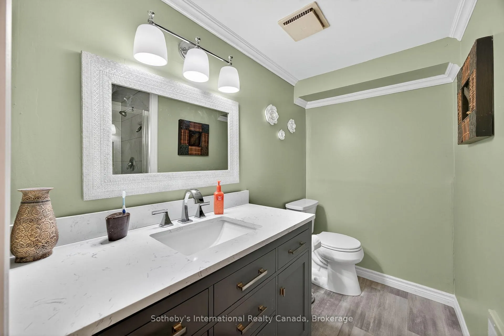 Photo 38 of 17 Coles Street, Barrie, Sunnidale — HOMEH
