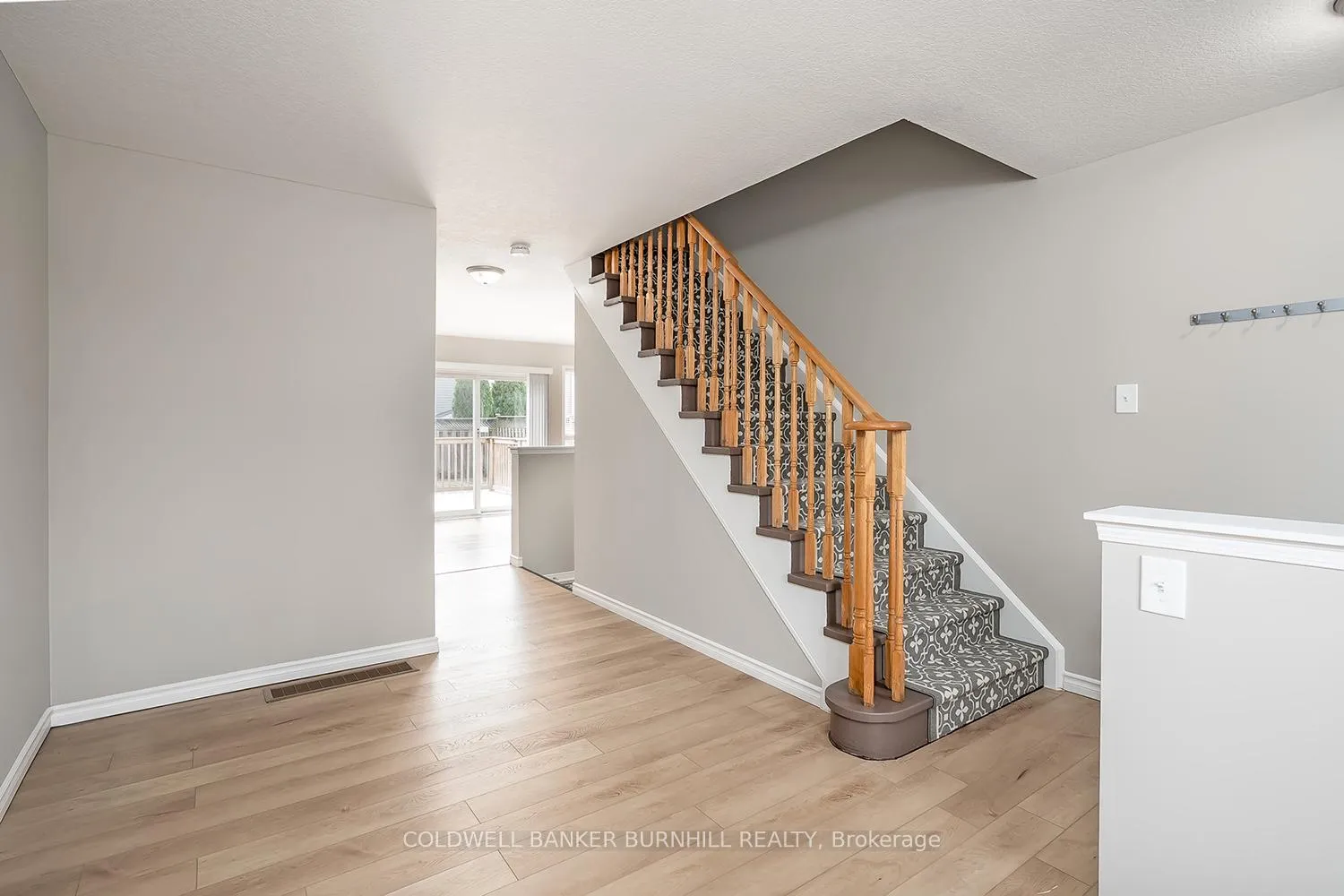 Photo 8 of 91 Cleghorn Drive, Hamilton, Binbrook — HOMEH
