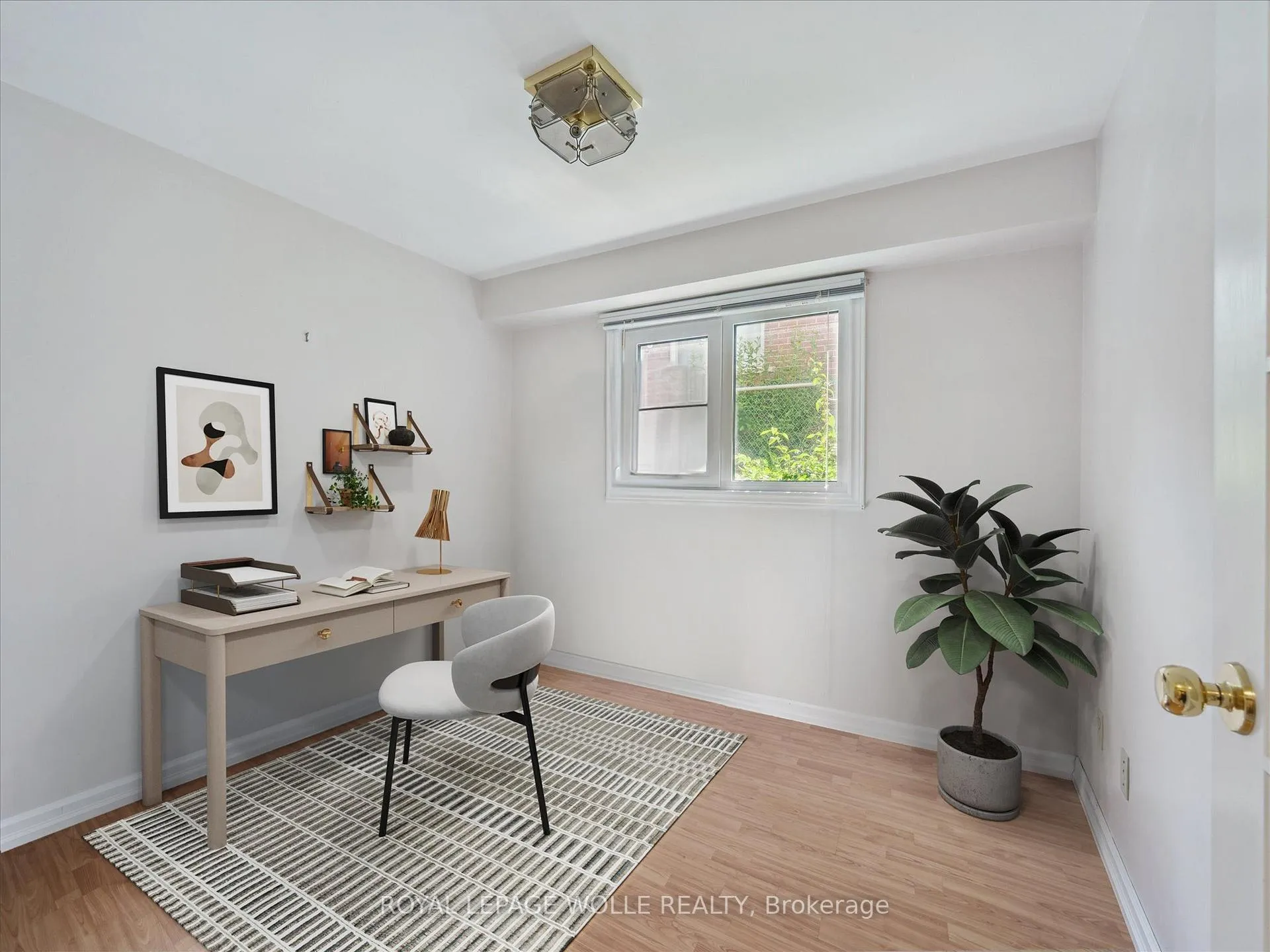 Photo 20 of 218 Overlea Drive, Kitchener — HOMEH