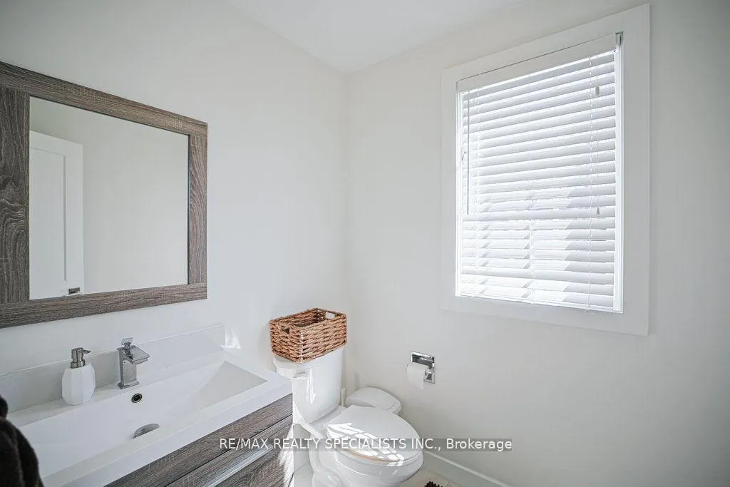 Photo 19 of 123 Middlemiss Crescent, Cambridge — HOMEH