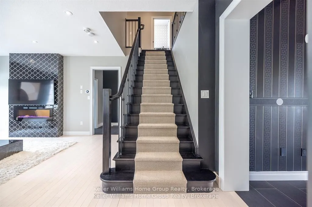Photo 17 of 289 Macalister Boulevard, Guelph, Kortright East — HOMEH