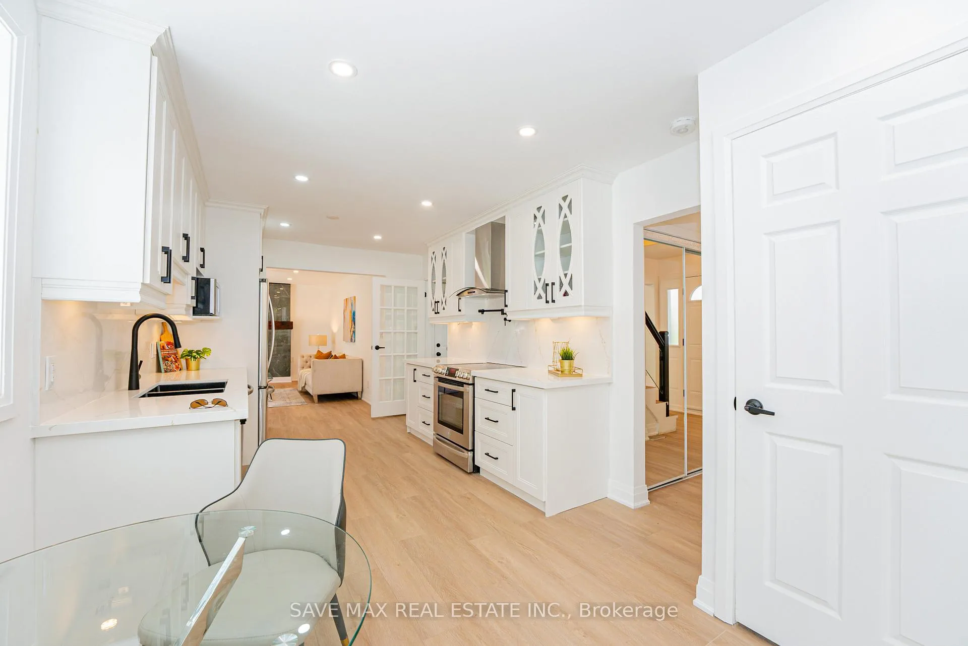 Photo 8 of 281 Parkmount Drive, Waterloo — HOMEH