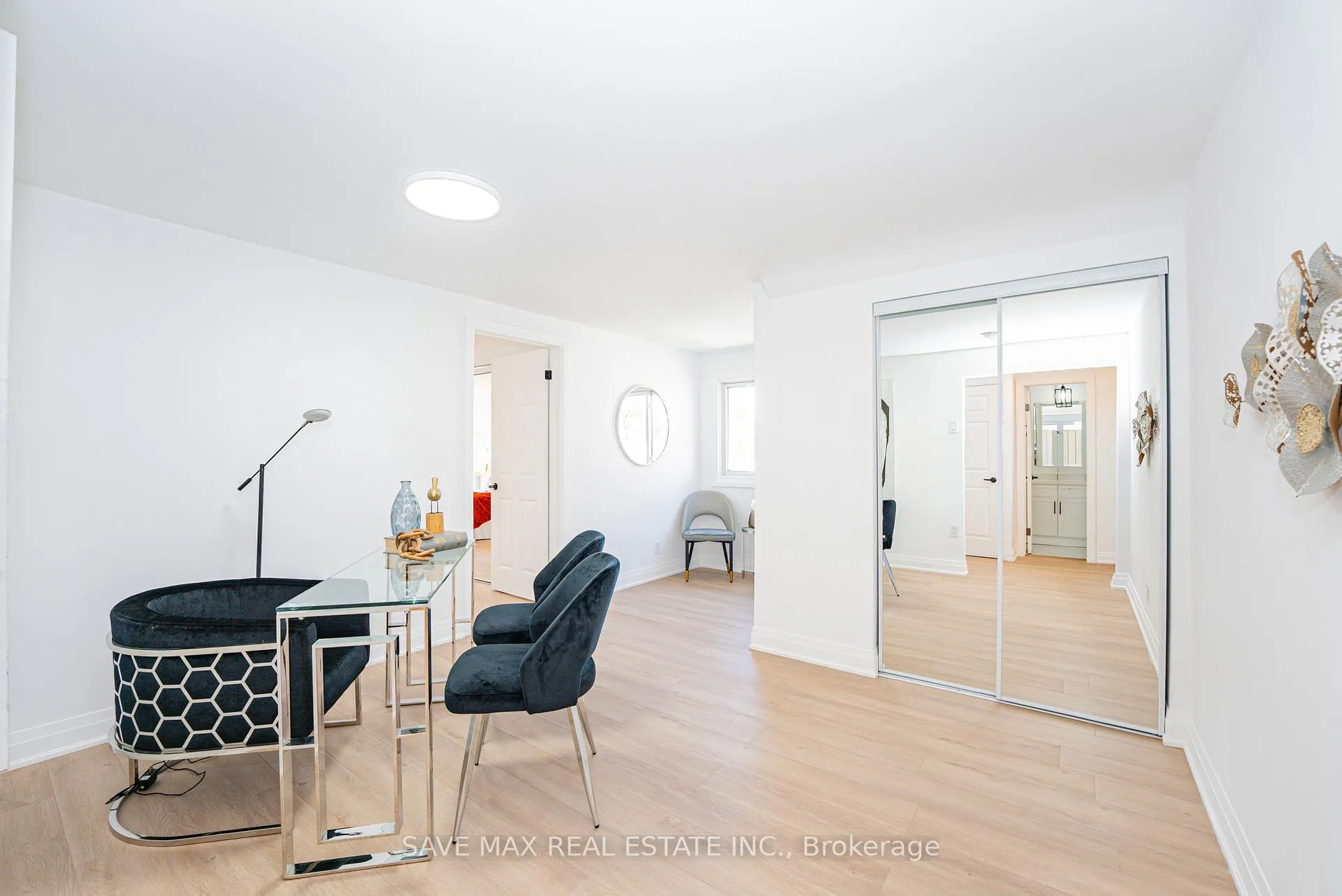 Photo 22 of 281 Parkmount Drive, Waterloo — HOMEH