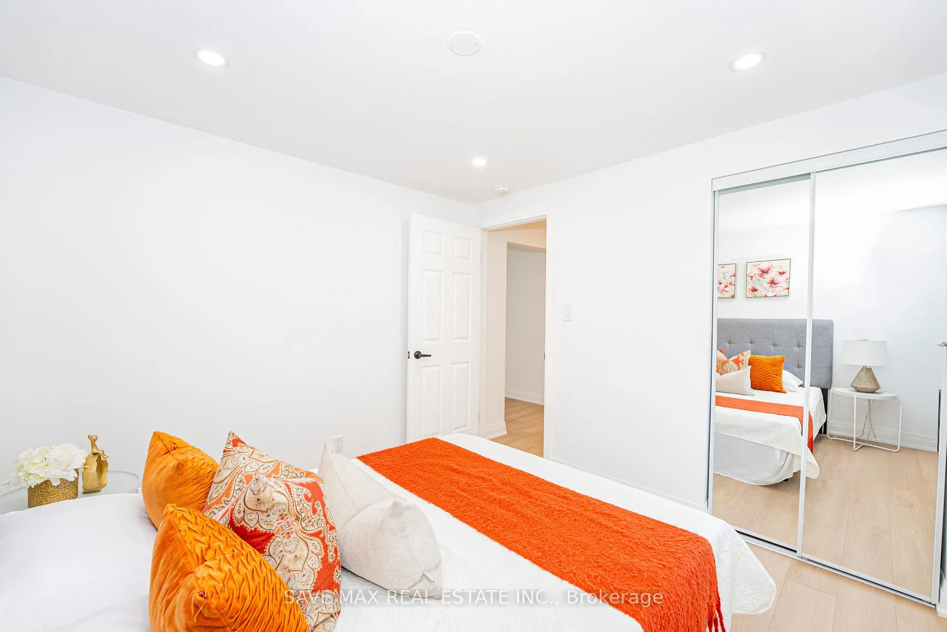 Photo 27 of 281 Parkmount Drive, Waterloo — HOMEH