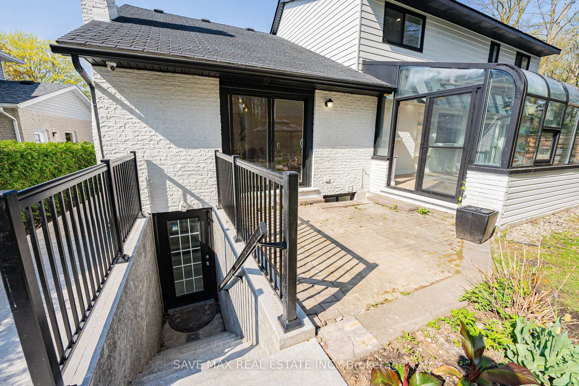 Photo 41 of 281 Parkmount Drive, Waterloo — HOMEH