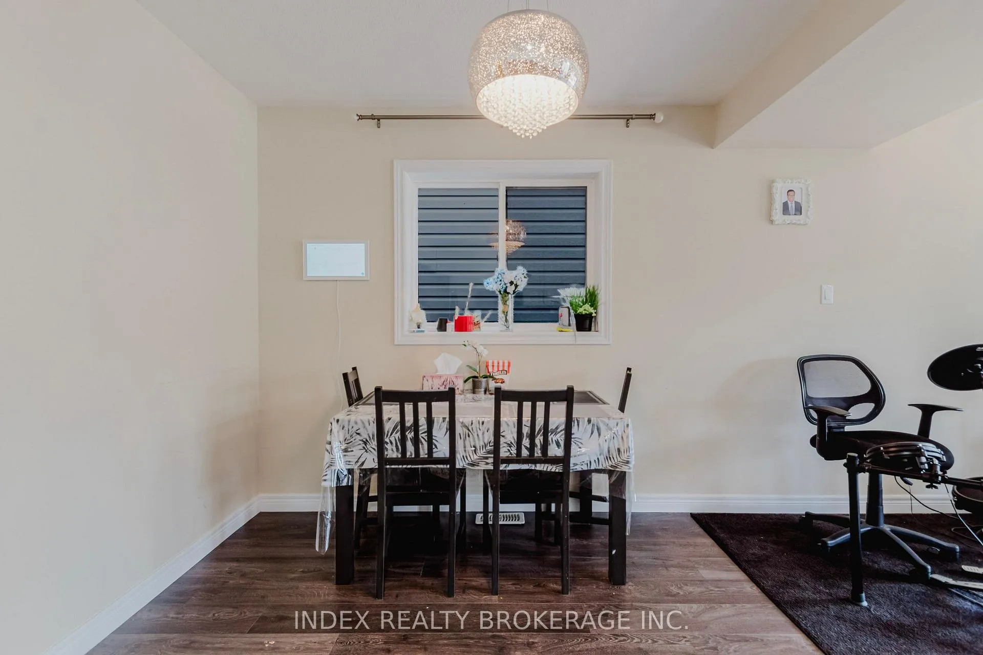 Photo 10 of 207 Eden Oak Trail, Kitchener, Idlewood/Lackner Woods — HOMEH