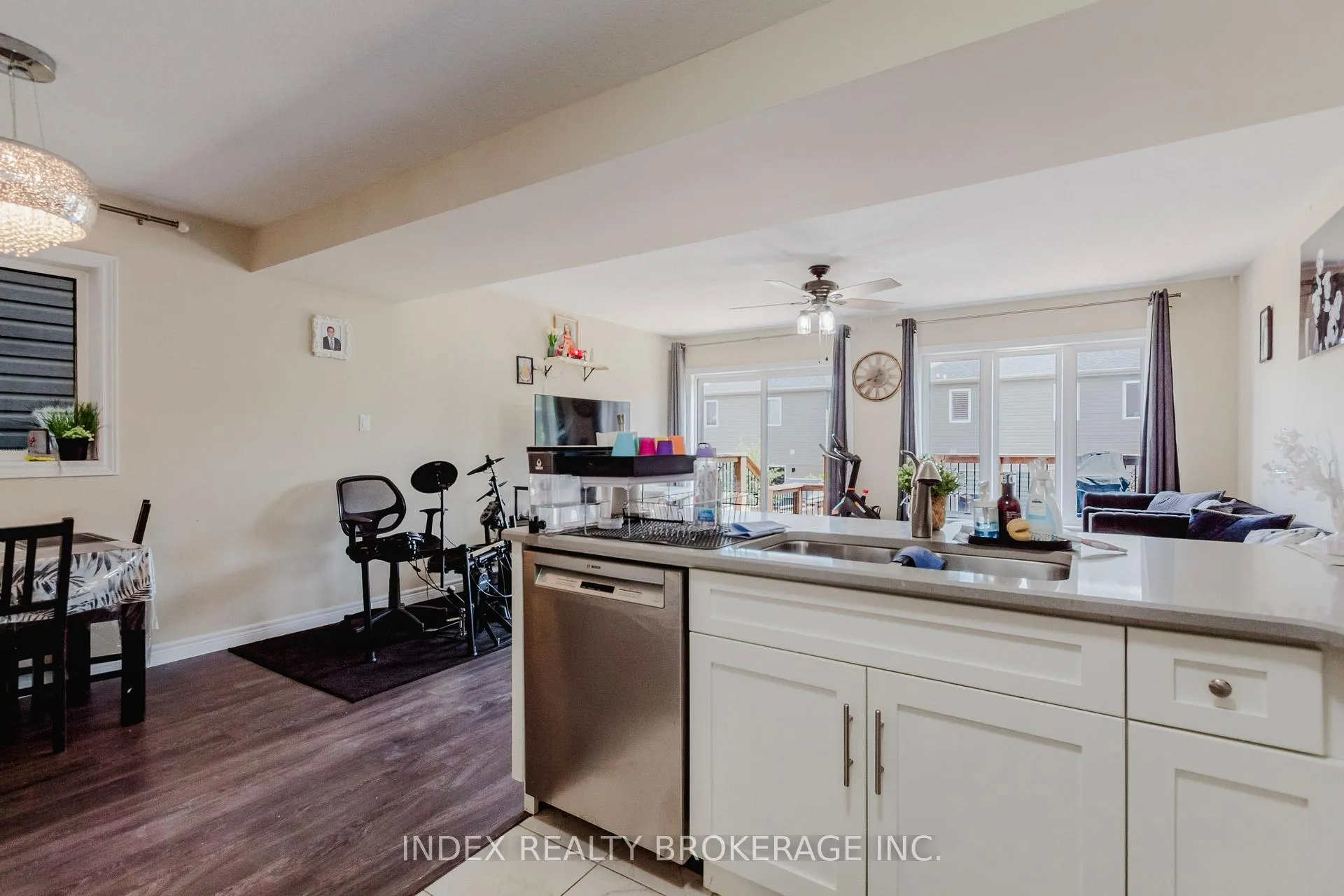 Photo 11 of 207 Eden Oak Trail, Kitchener, Idlewood/Lackner Woods — HOMEH