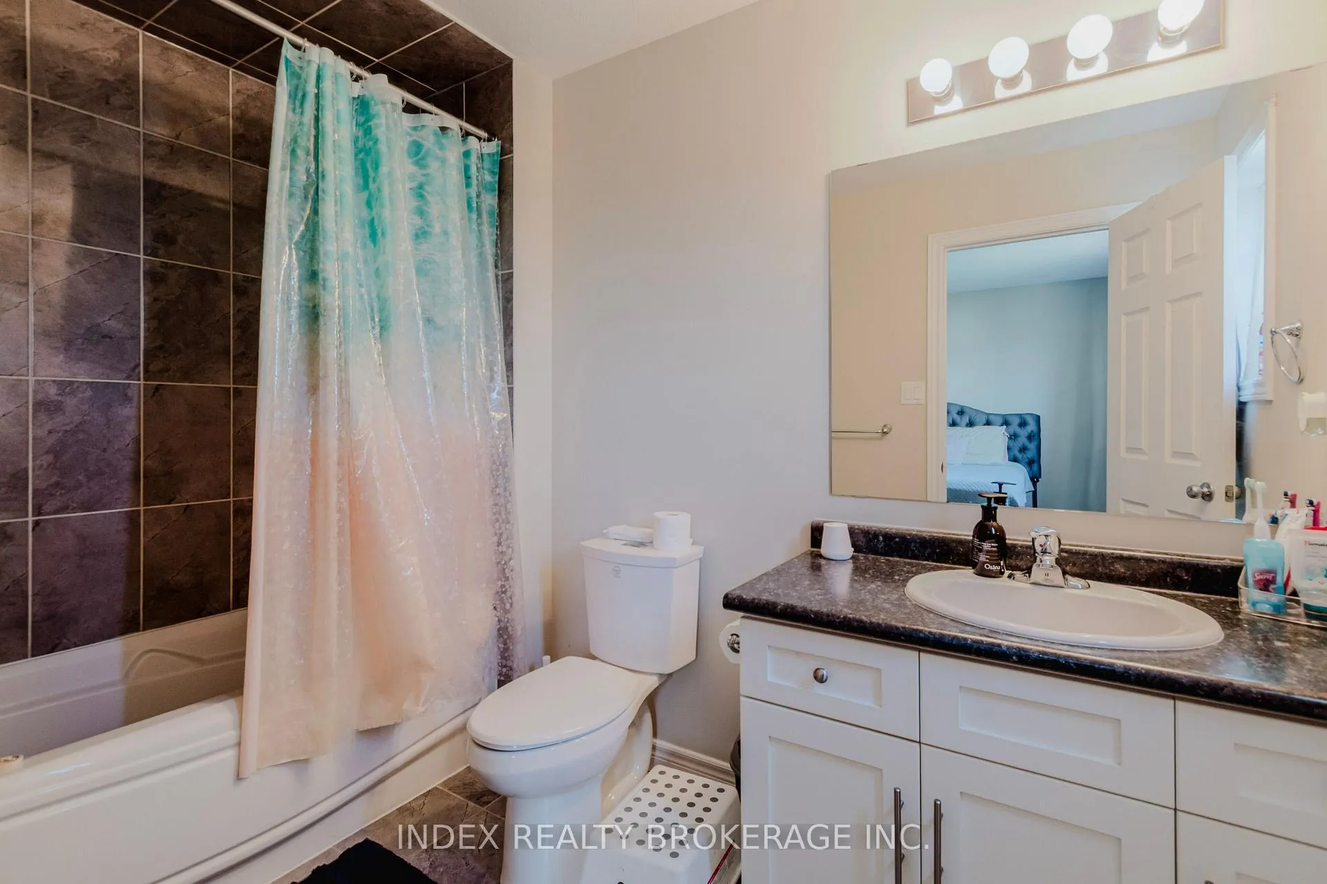 Photo 37 of 207 Eden Oak Trail, Kitchener, Idlewood/Lackner Woods — HOMEH