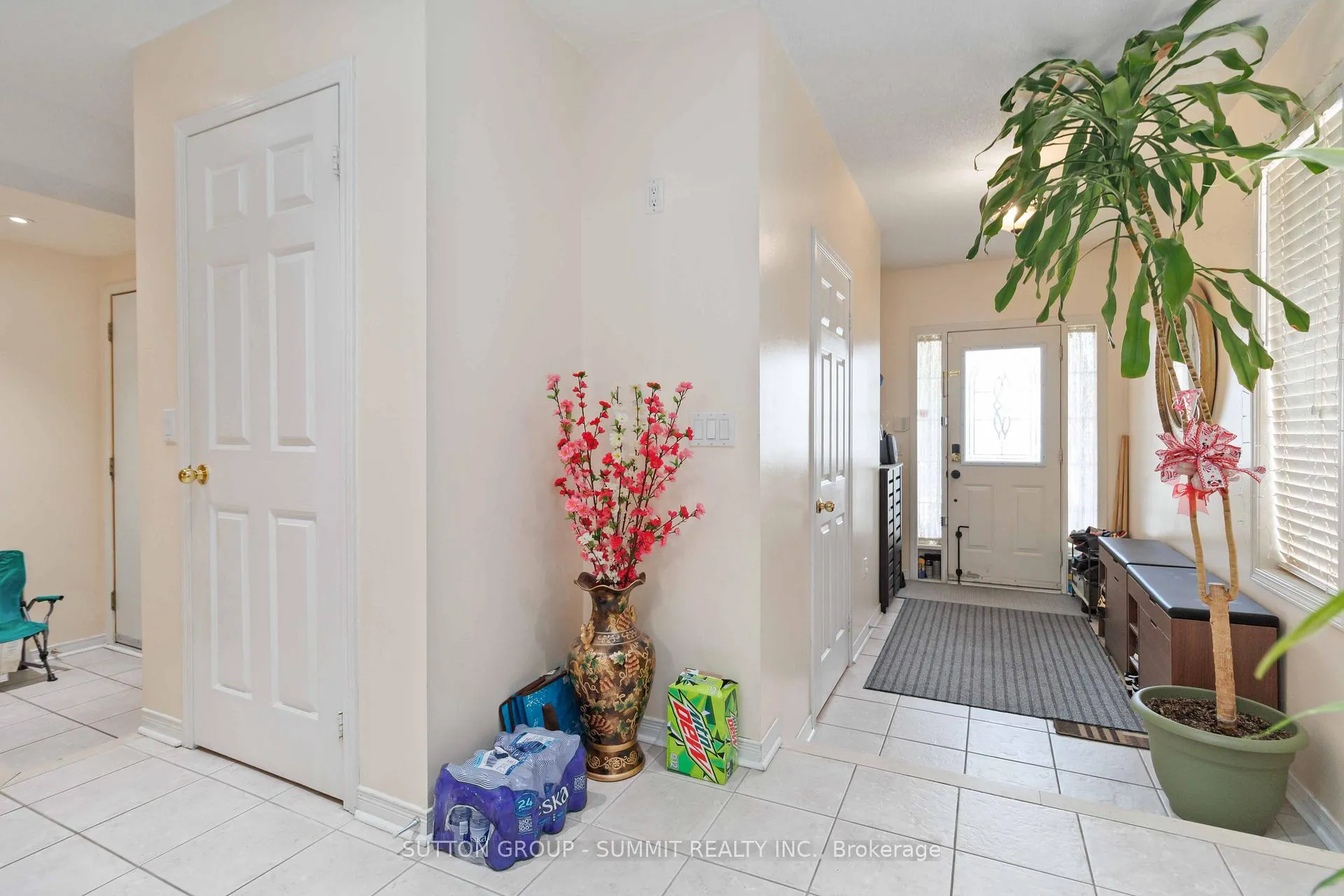 Photo 6 of 90 Twin Pines Crescent, Brampton, Northwest Sandalwood Parkway — HOMEH