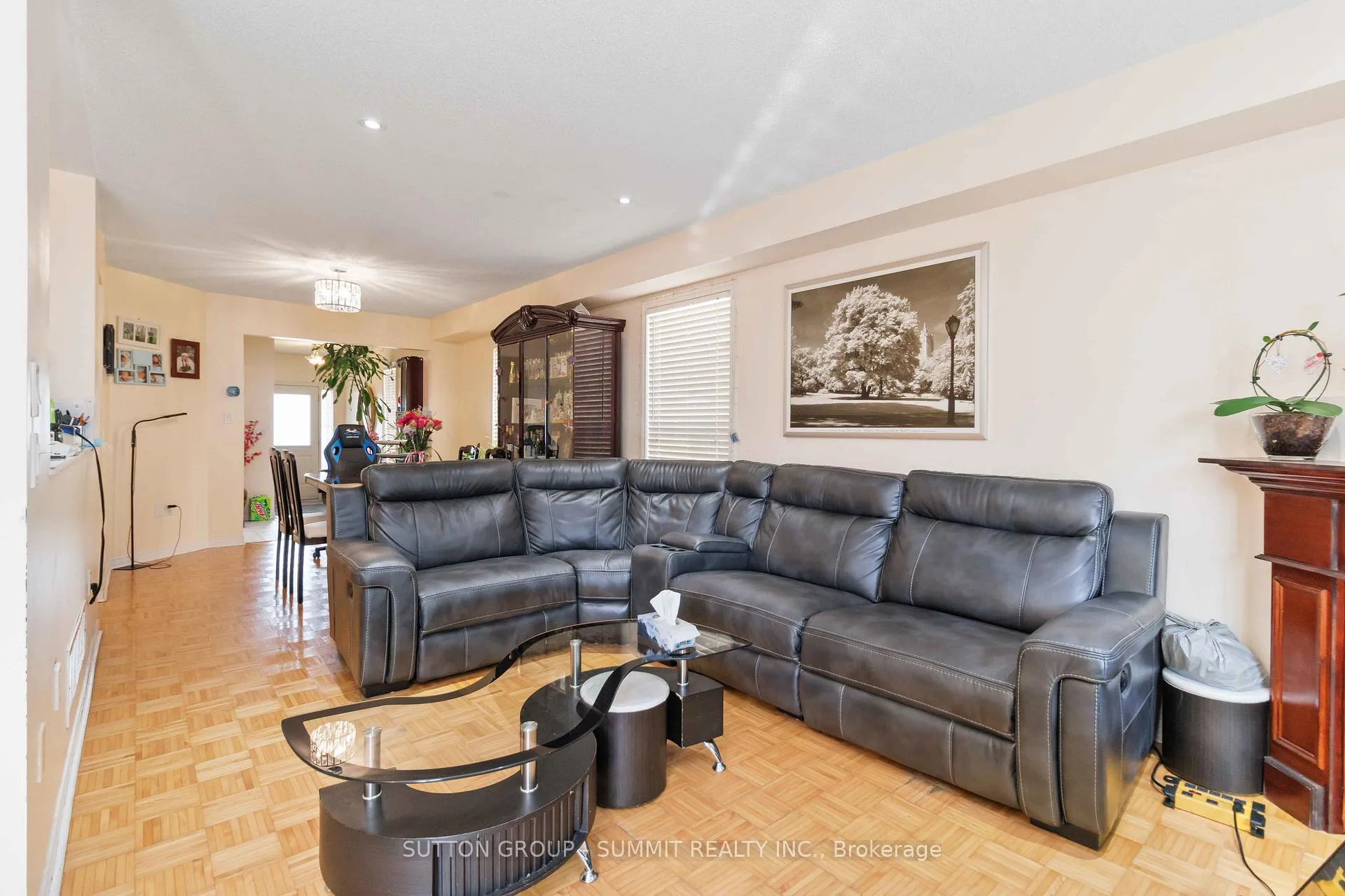 Photo 8 of 90 Twin Pines Crescent, Brampton, Northwest Sandalwood Parkway — HOMEH