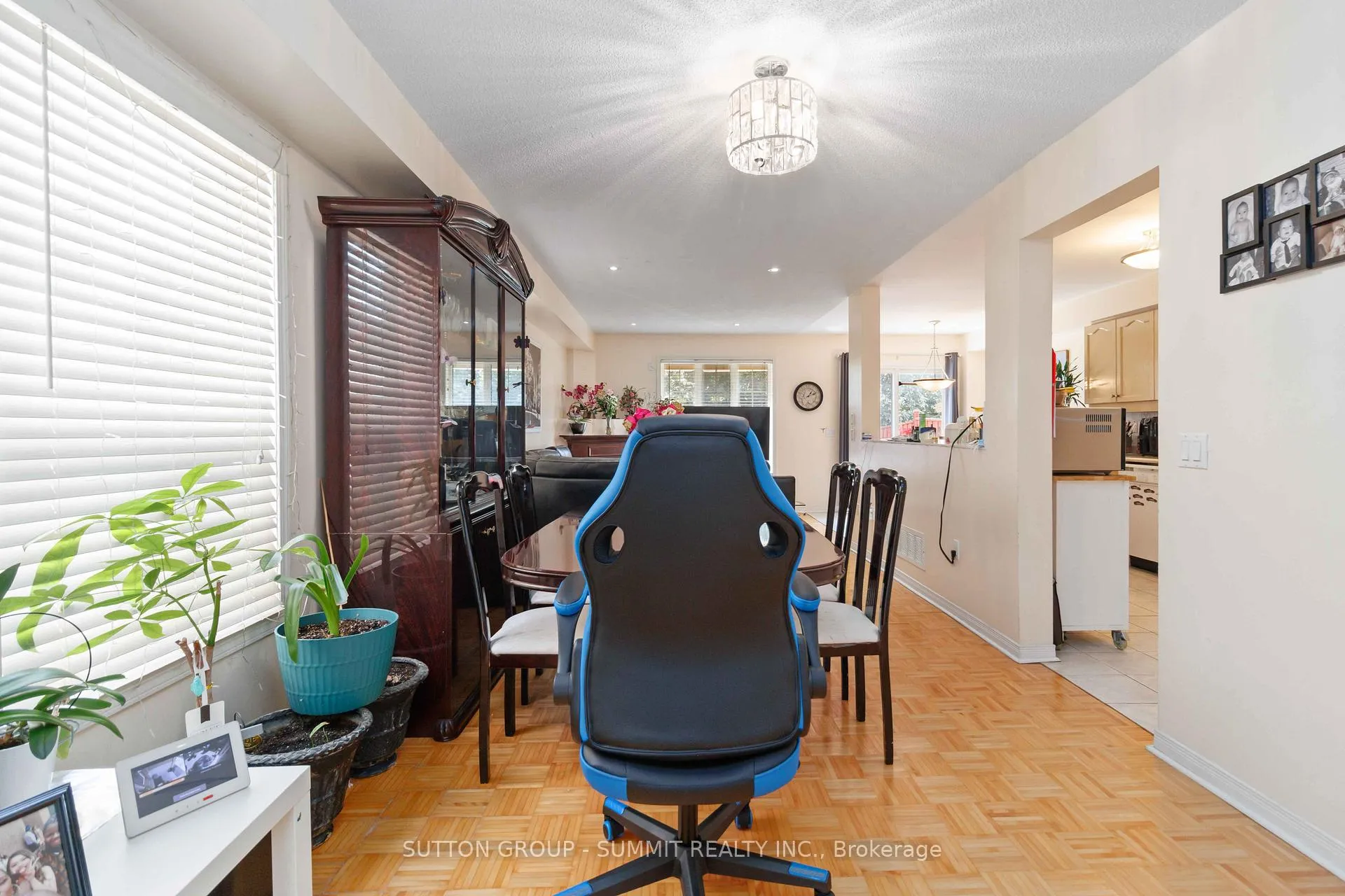 Photo 11 of 90 Twin Pines Crescent, Brampton, Northwest Sandalwood Parkway — HOMEH