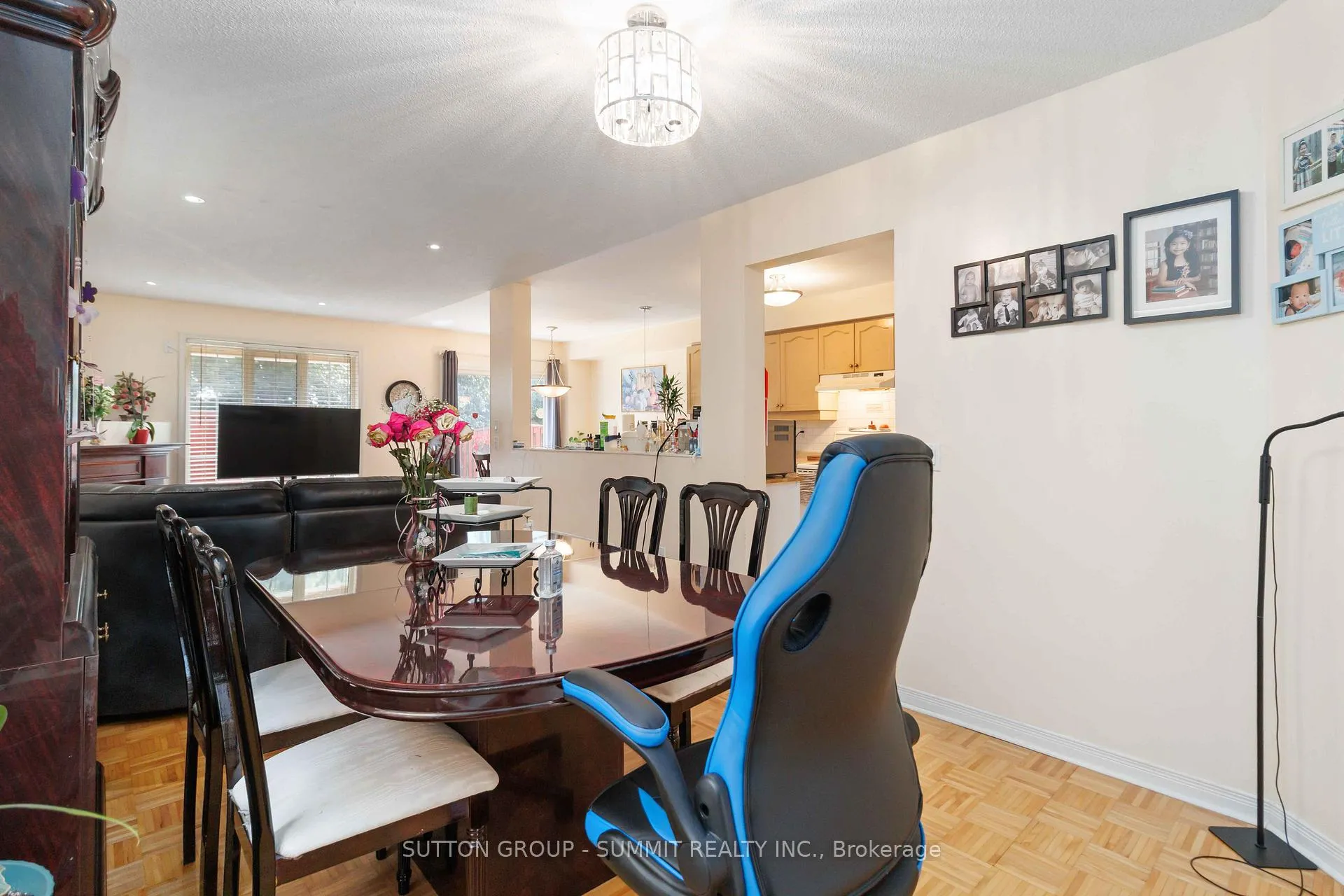 Photo 12 of 90 Twin Pines Crescent, Brampton, Northwest Sandalwood Parkway — HOMEH