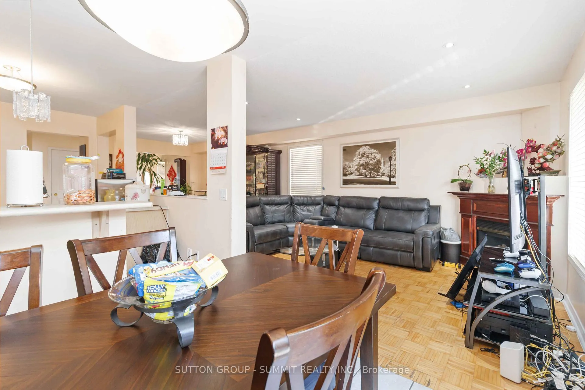 Photo 18 of 90 Twin Pines Crescent, Brampton, Northwest Sandalwood Parkway — HOMEH