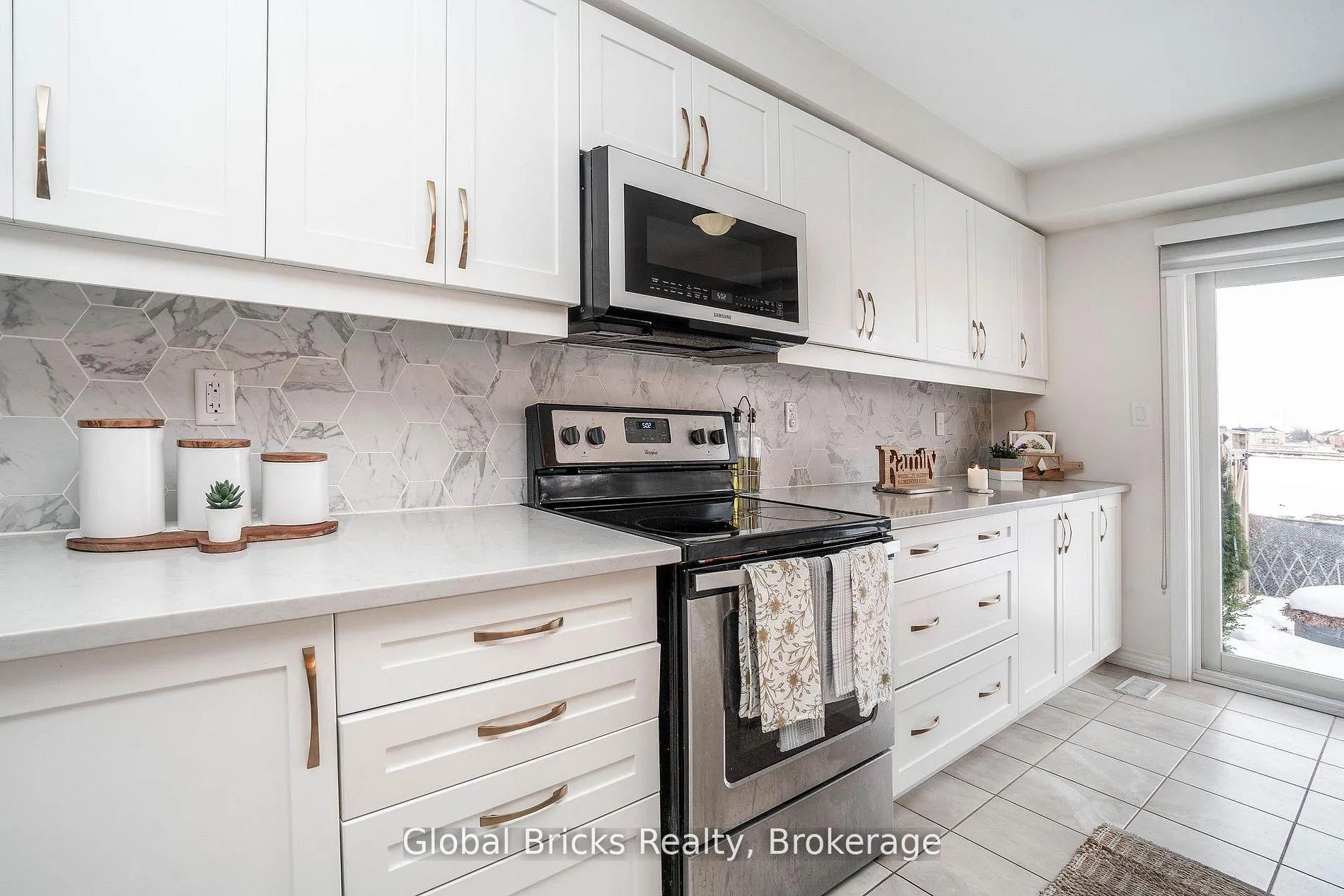 Photo 8 of 632 Laking Terrace, Milton, Clarke — HOMEH