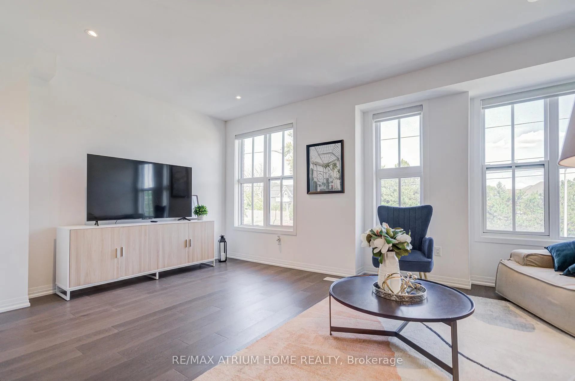 Photo 11 of 9076 Woodbine Ave, Markham, Buttonville — HOMEH