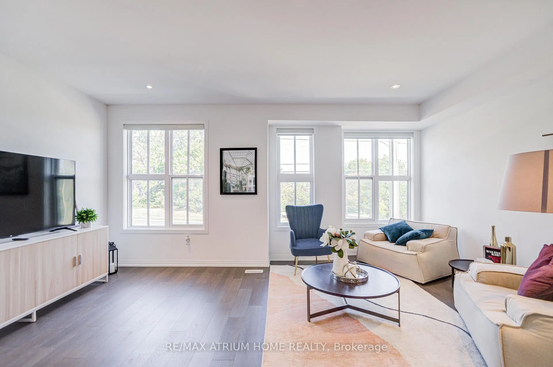 Photo 12 of 9076 Woodbine Ave, Markham, Buttonville — HOMEH
