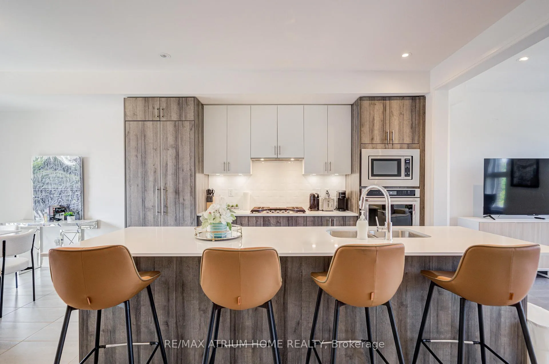 Photo 20 of 9076 Woodbine Ave, Markham, Buttonville — HOMEH