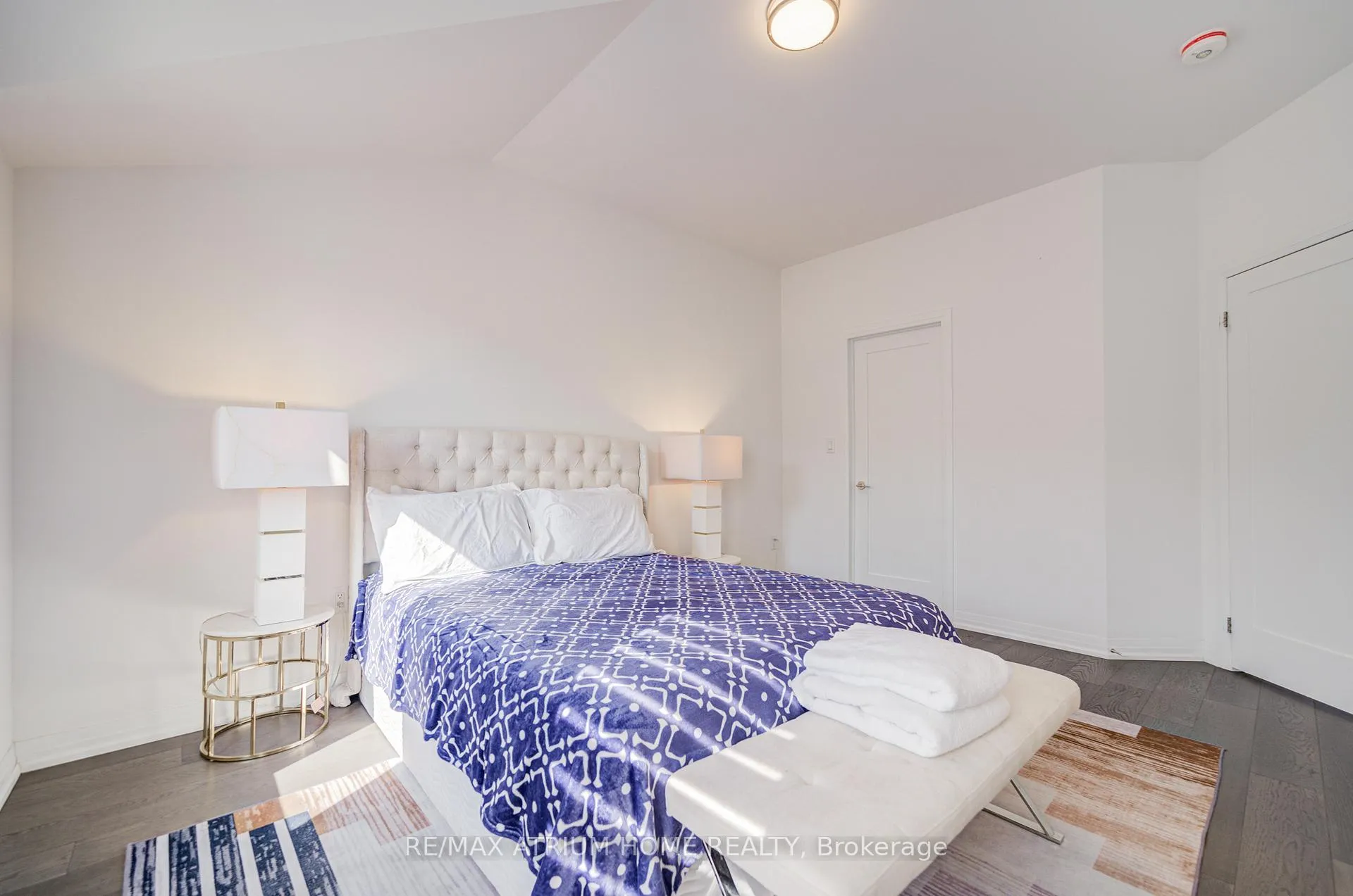 Photo 31 of 9076 Woodbine Ave, Markham, Buttonville — HOMEH