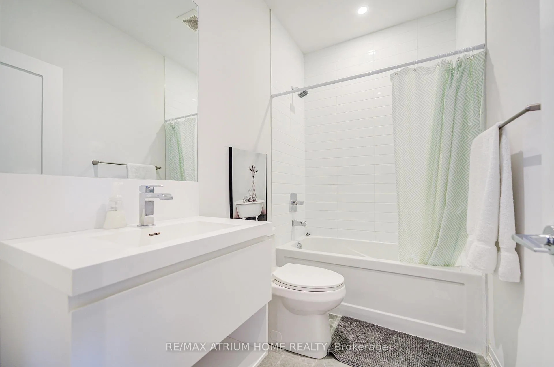 Photo 41 of 9076 Woodbine Ave, Markham, Buttonville — HOMEH