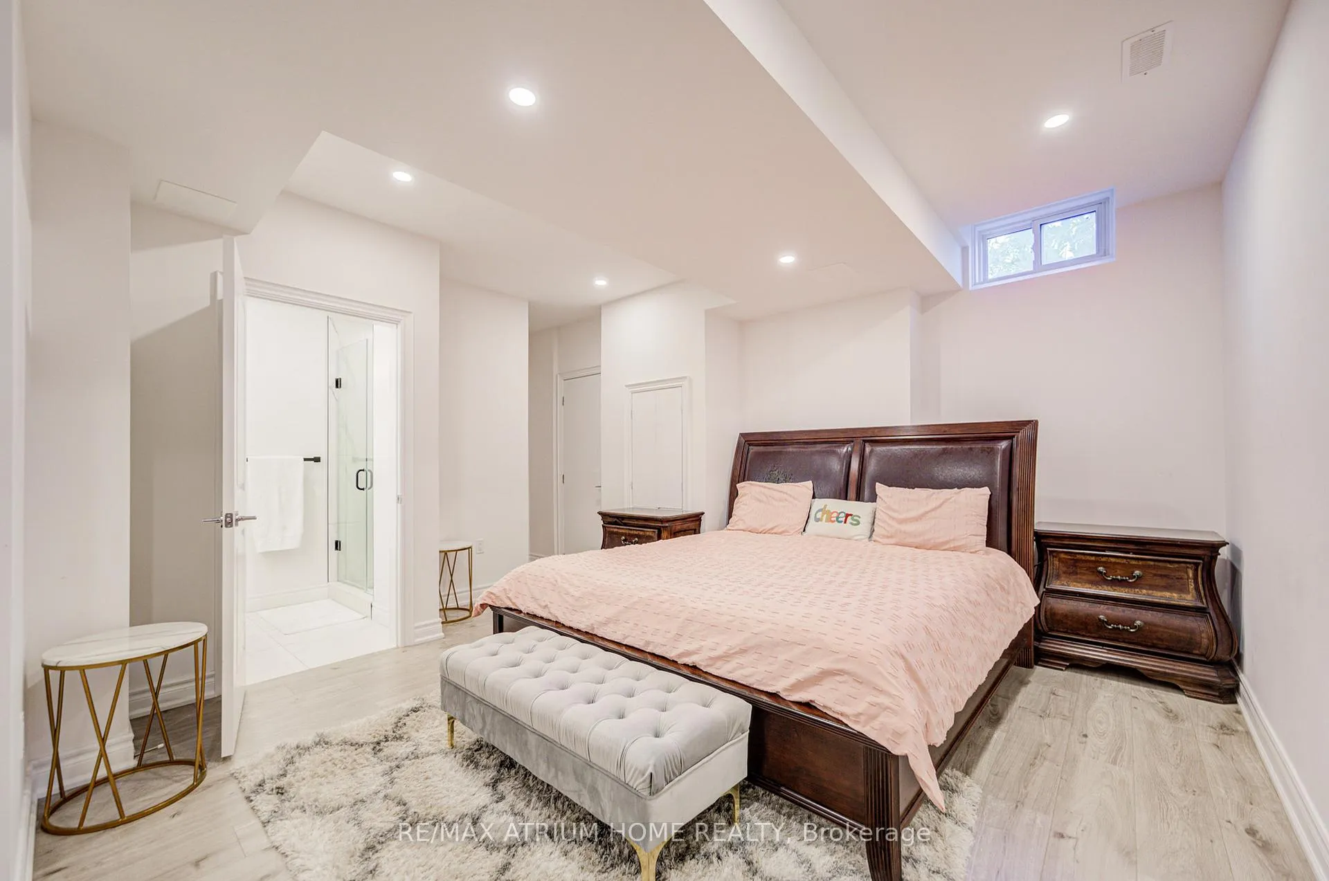 Photo 44 of 9076 Woodbine Ave, Markham, Buttonville — HOMEH