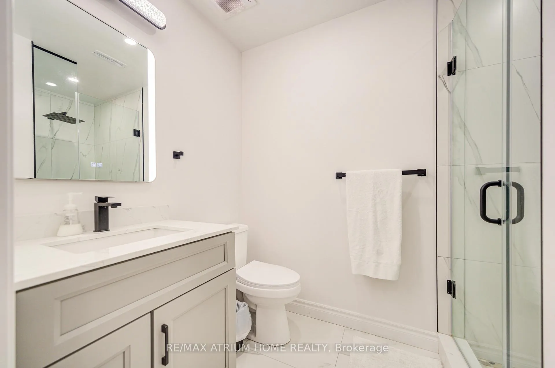 Photo 47 of 9076 Woodbine Ave, Markham, Buttonville — HOMEH
