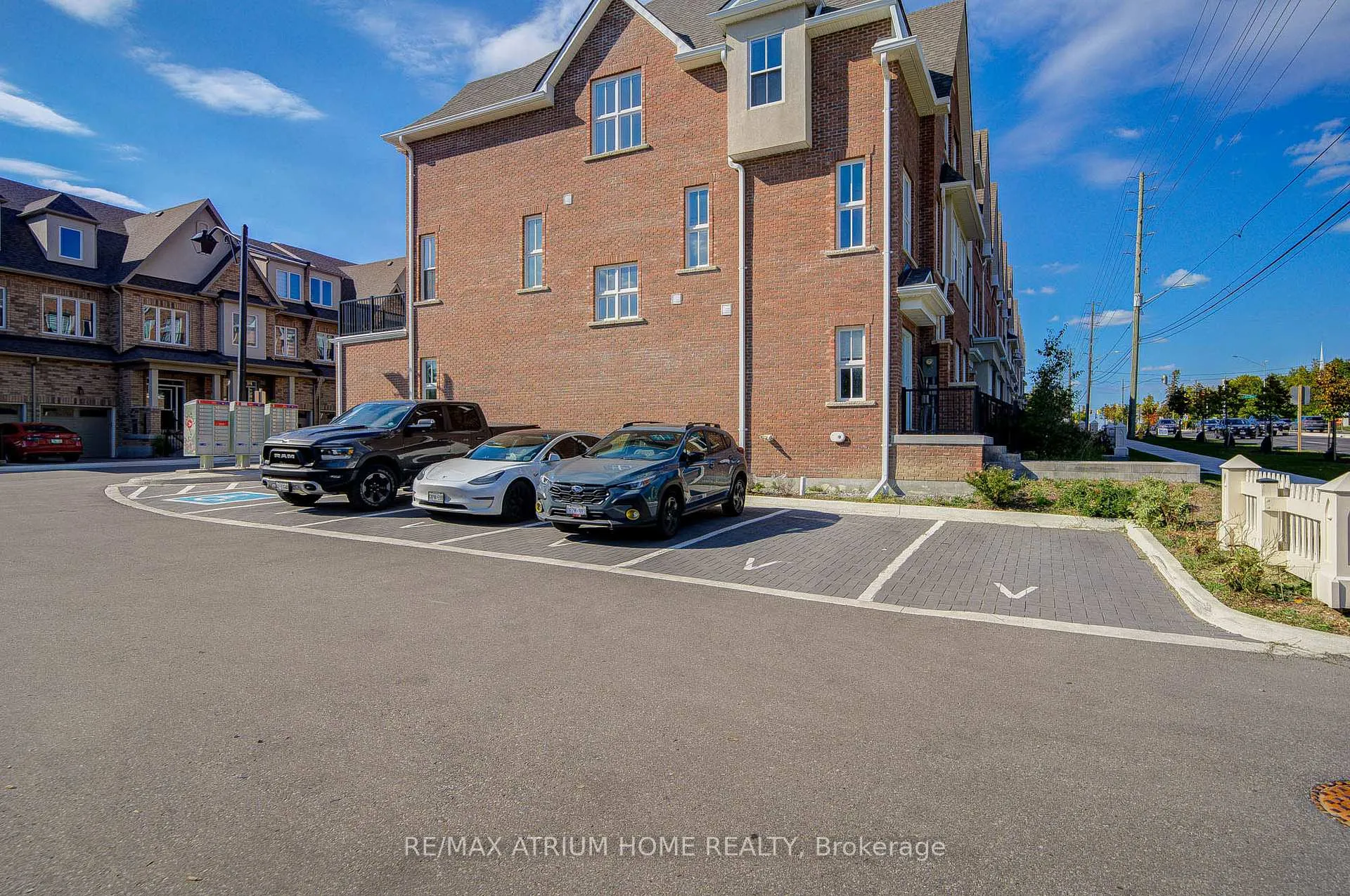 Photo 50 of 9076 Woodbine Ave, Markham, Buttonville — HOMEH