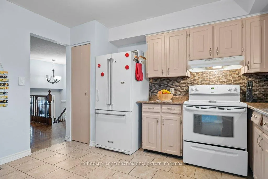 Photo 17 of 19 Mortensen Drive, Loyalist, Amherstview — HOMEH