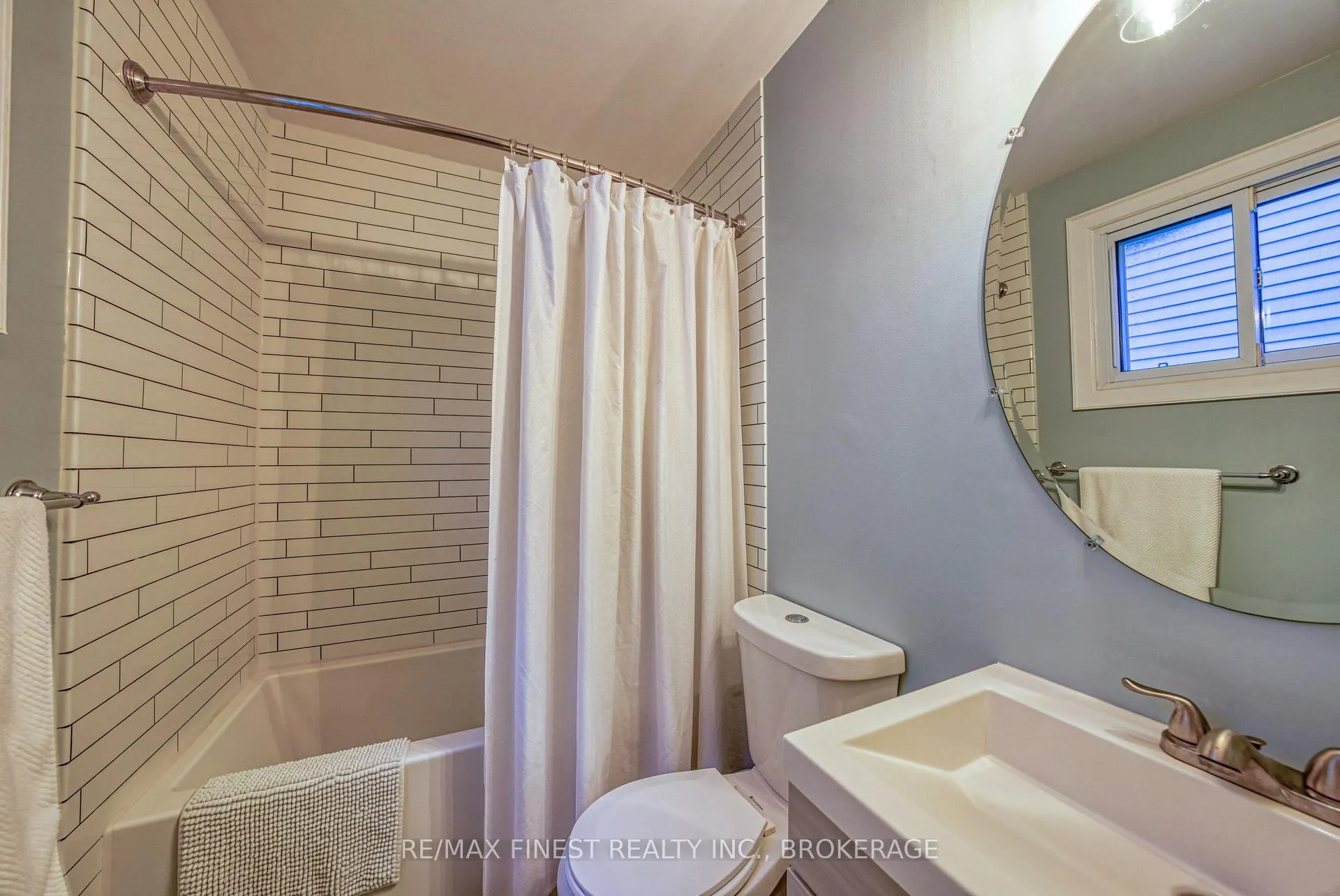 Photo 14 of 24 Adley Place, Kingston, East of Sir John A. Blvd — HOMEH