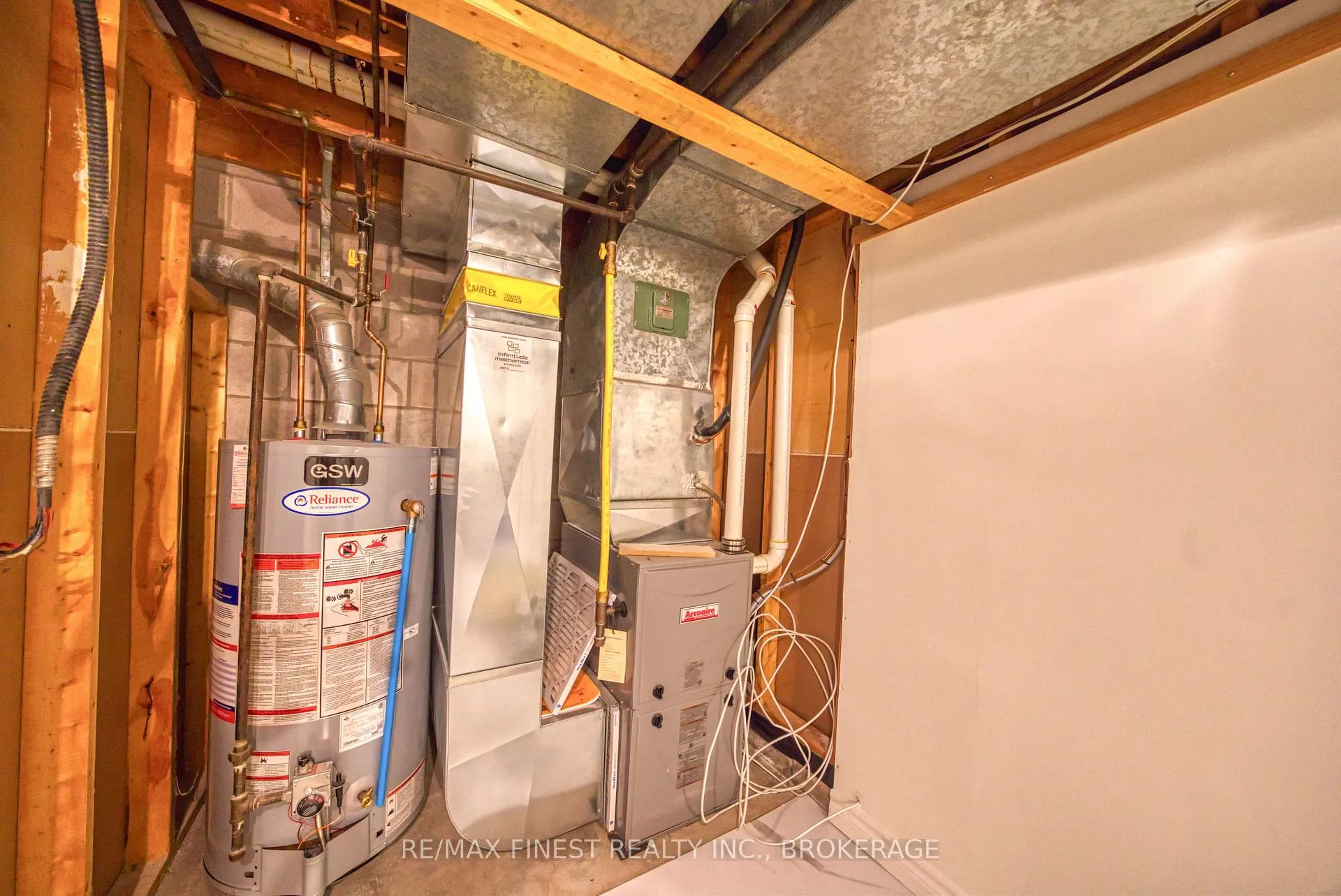 Photo 22 of 24 Adley Place, Kingston, East of Sir John A. Blvd — HOMEH