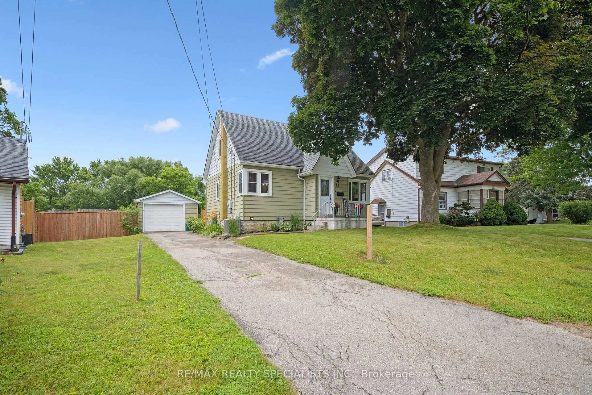 Photo 3 of 33 Hamel Avenue, Kitchener — HOMEH