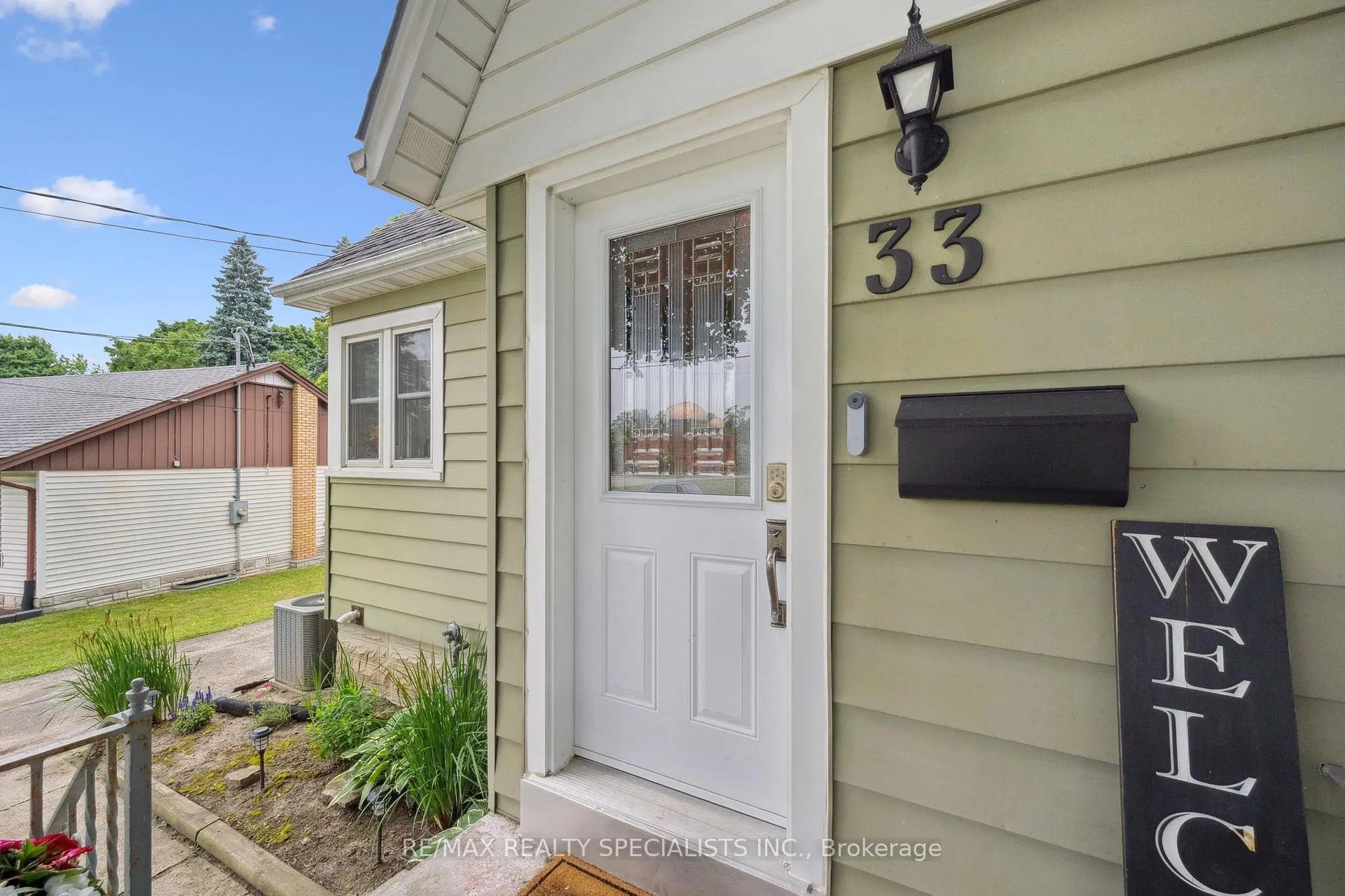 Photo 4 of 33 Hamel Avenue, Kitchener — HOMEH