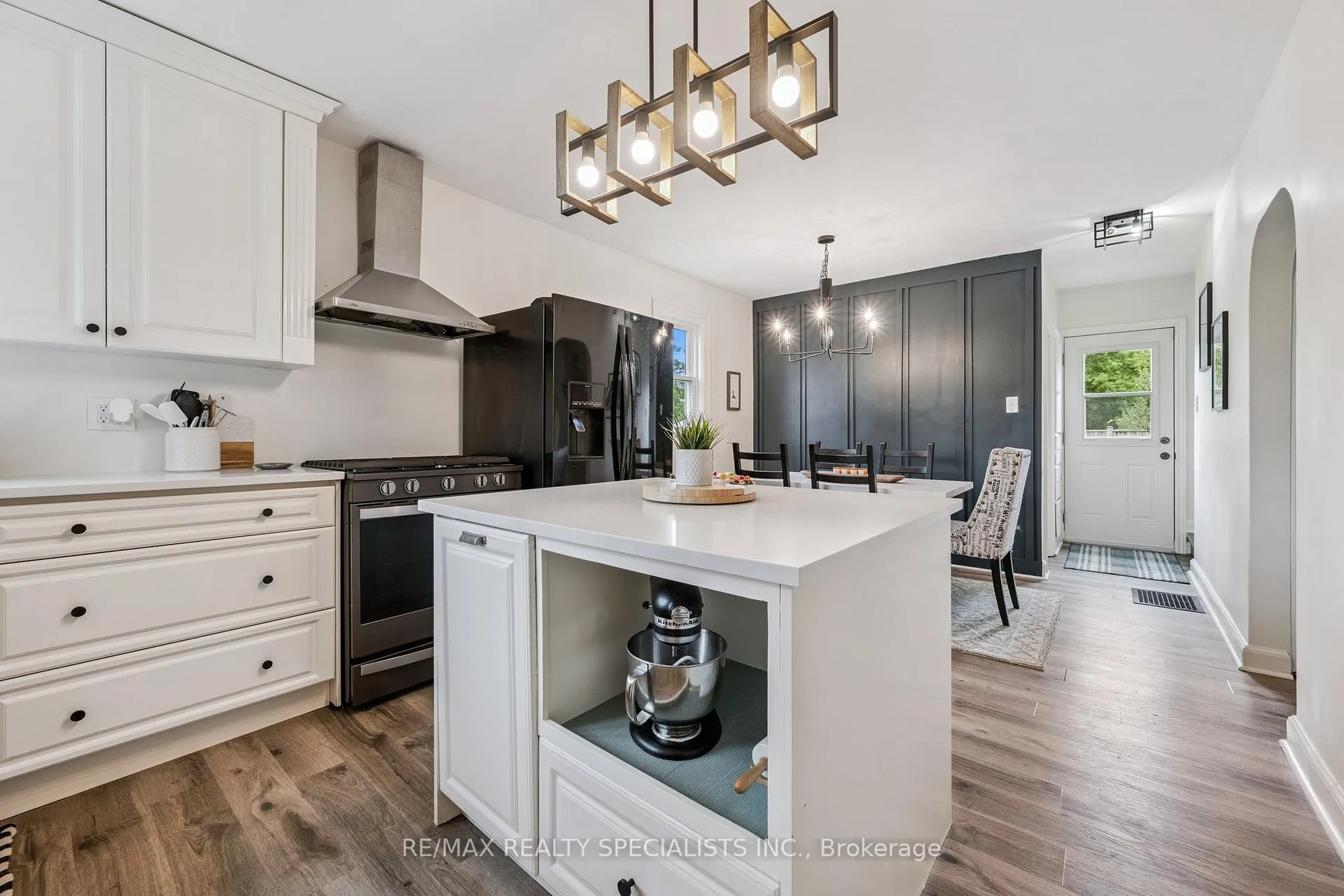 Photo 10 of 33 Hamel Avenue, Kitchener — HOMEH